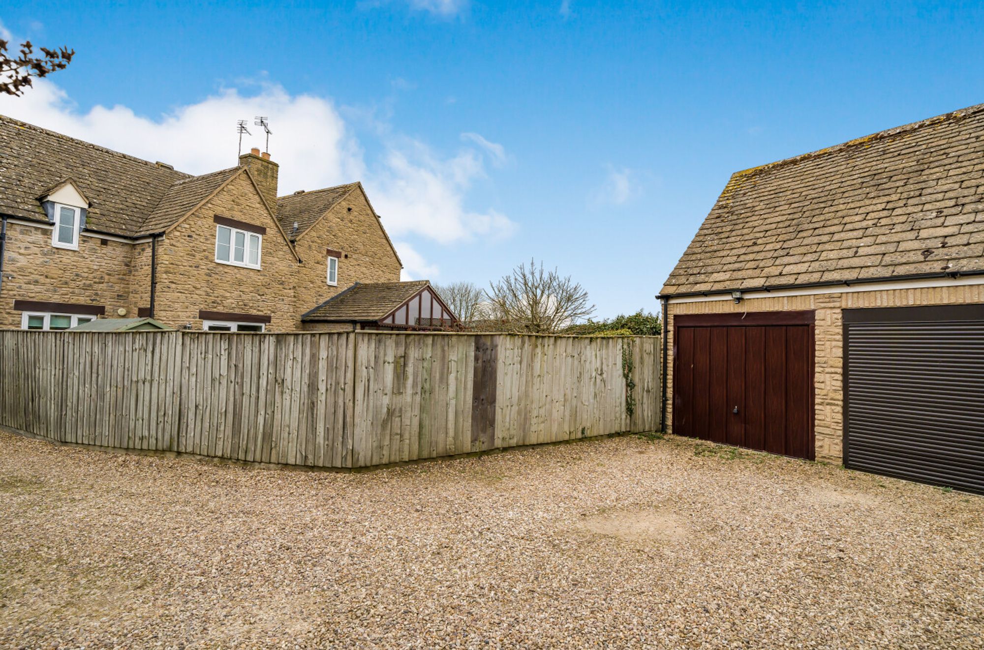 3 bed end of terrace house for sale in Cheltenham Road, Broadway 14