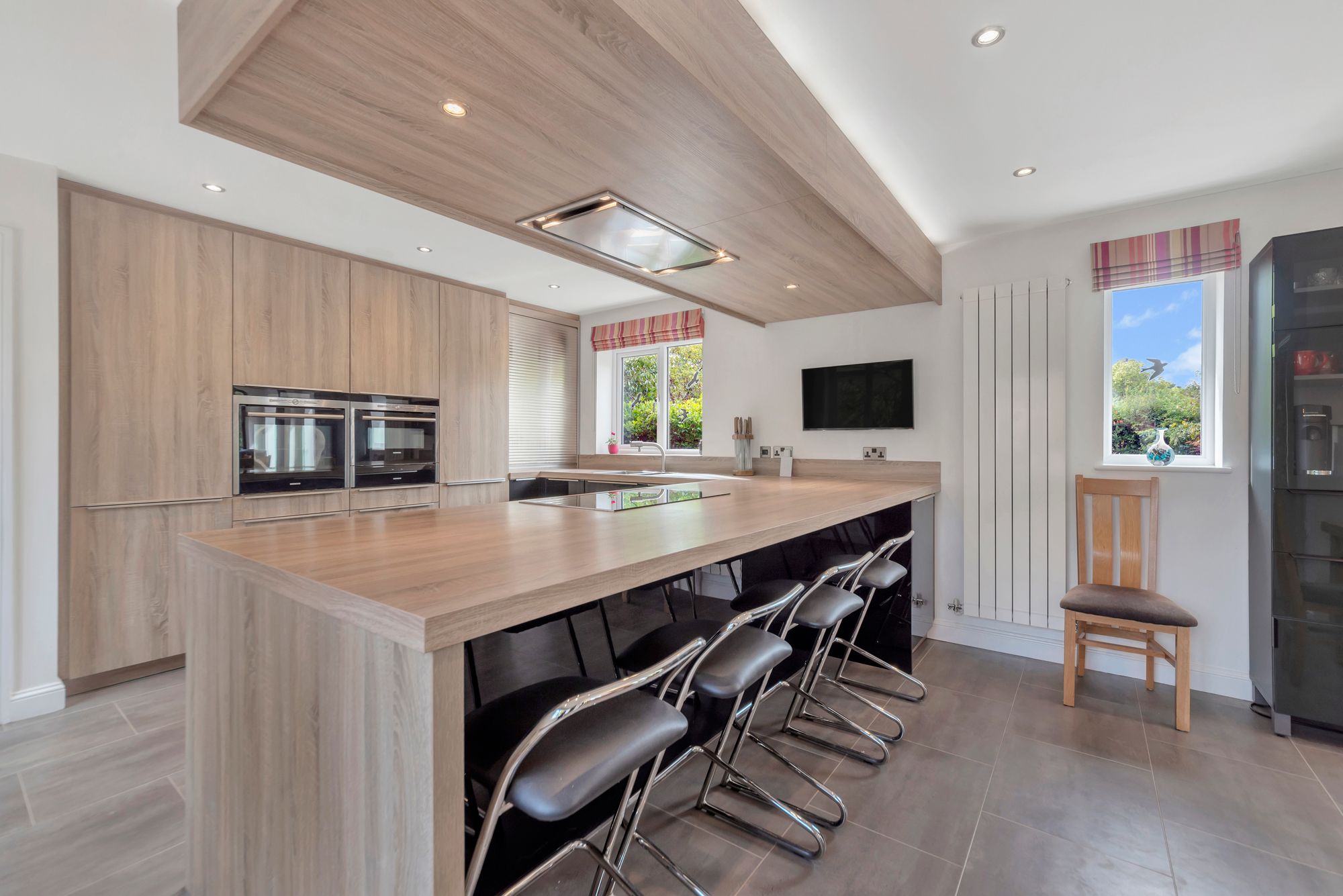 4 bed detached house for sale in Hillend Road, Tewkesbury 1