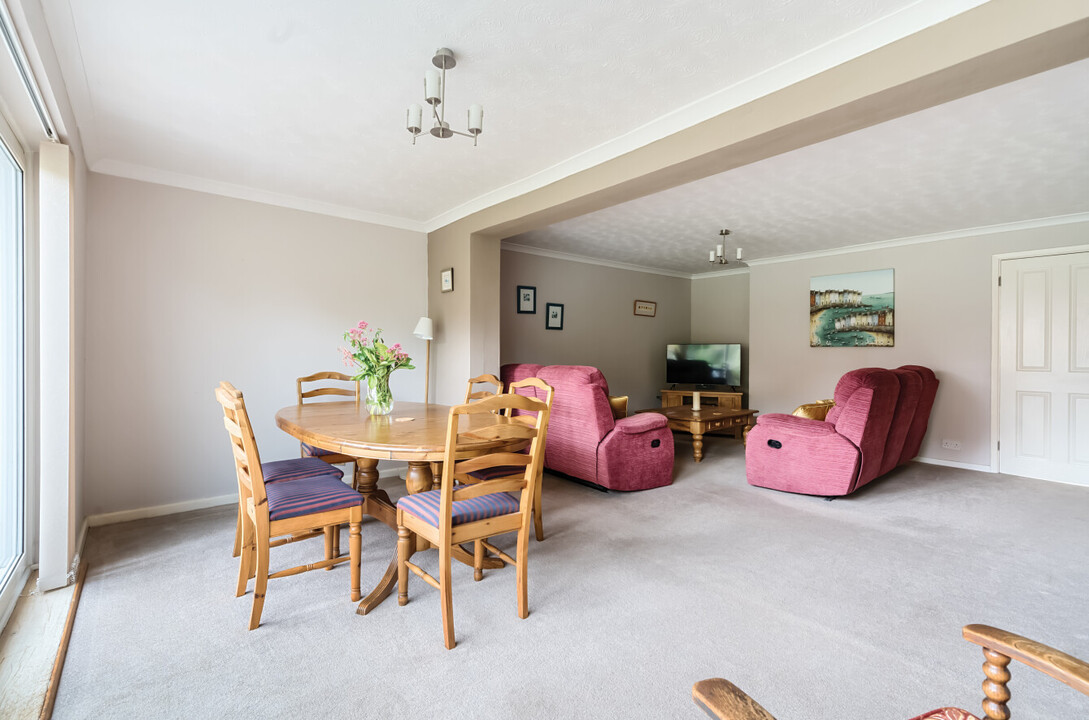 3 bed semi-detached house for sale in Paddock Close, Pershore  - Property Image 2