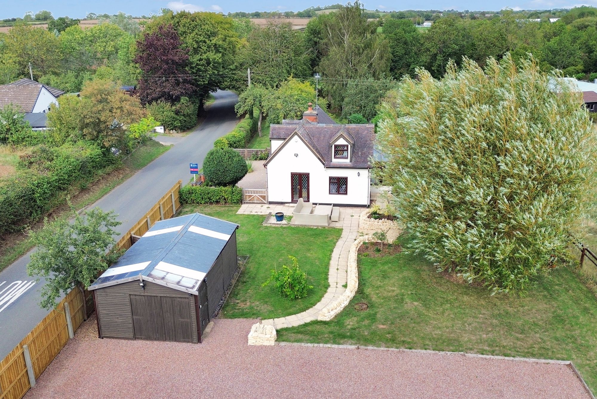 2 bed detached cottage for sale in Evesham Road, Worcester  - Property Image 1