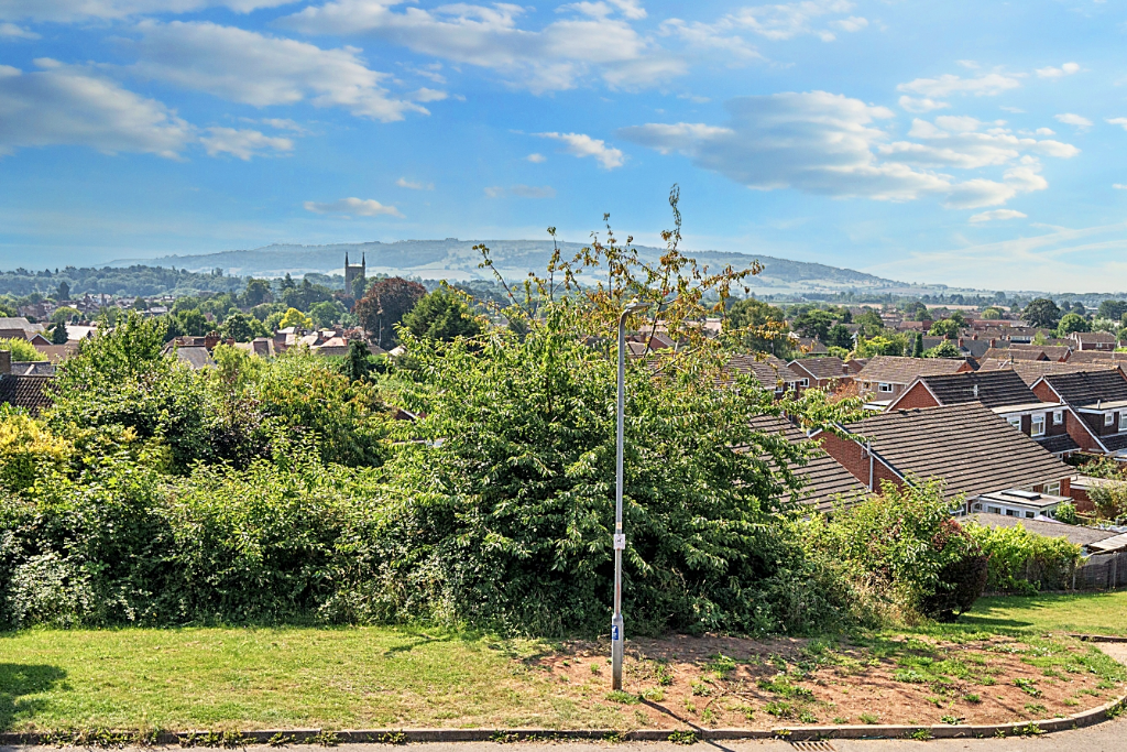 2 bed bungalow for sale in Sebright Close, Pershore  - Property Image 2