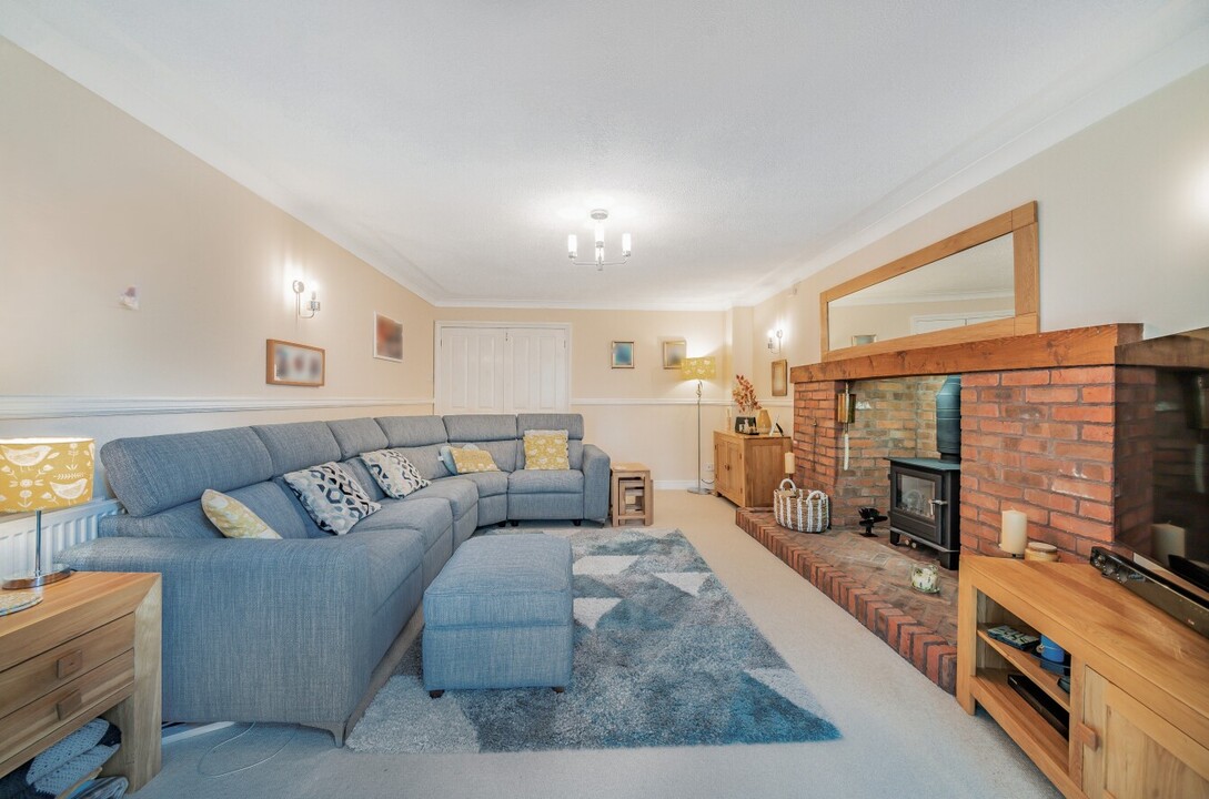 4 bed detached house for sale in Wadborough Road, Worcester  - Property Image 3