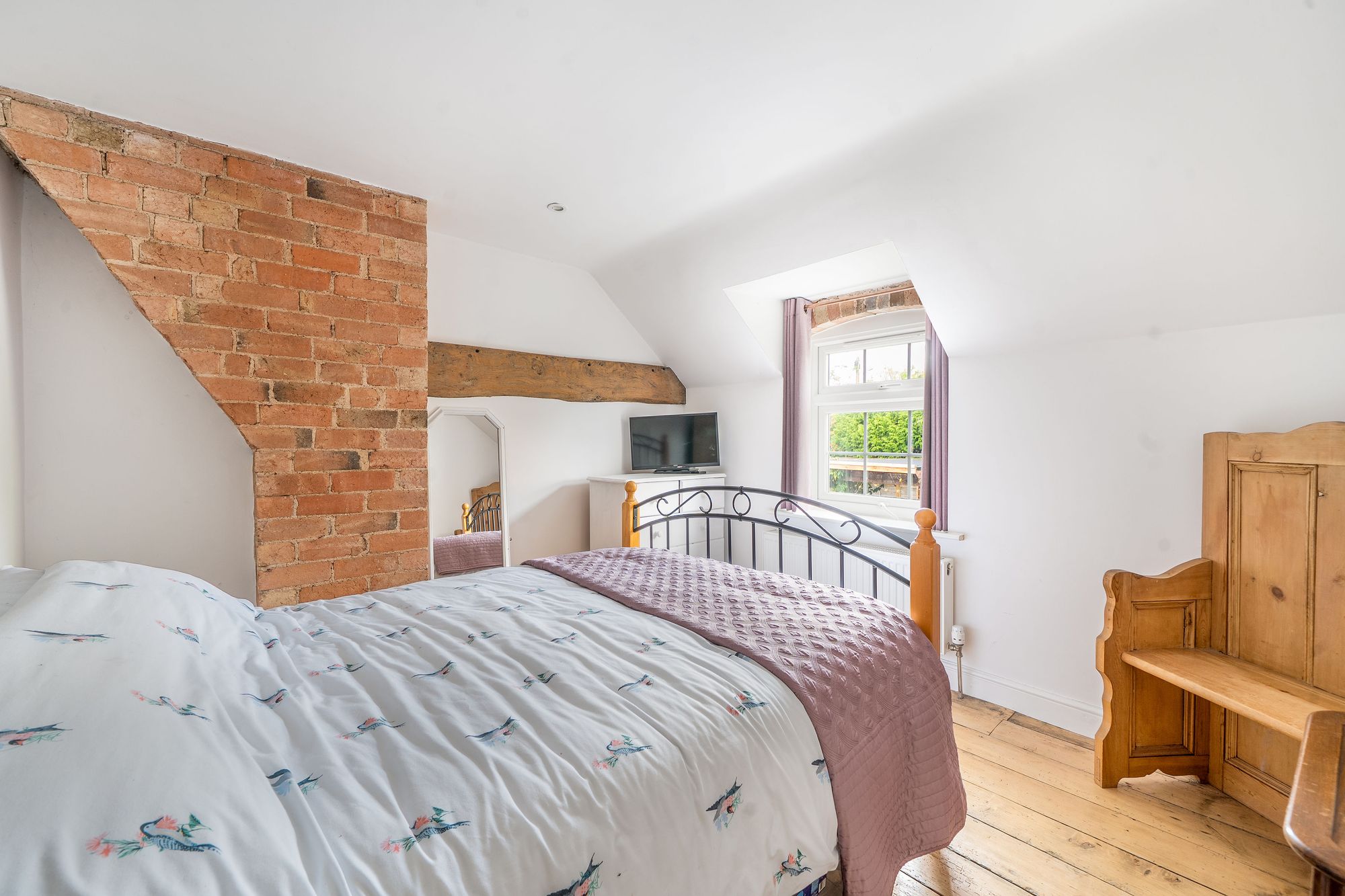 2 bed semi-detached cottage for sale in Farm Street, Pershore  - Property Image 9