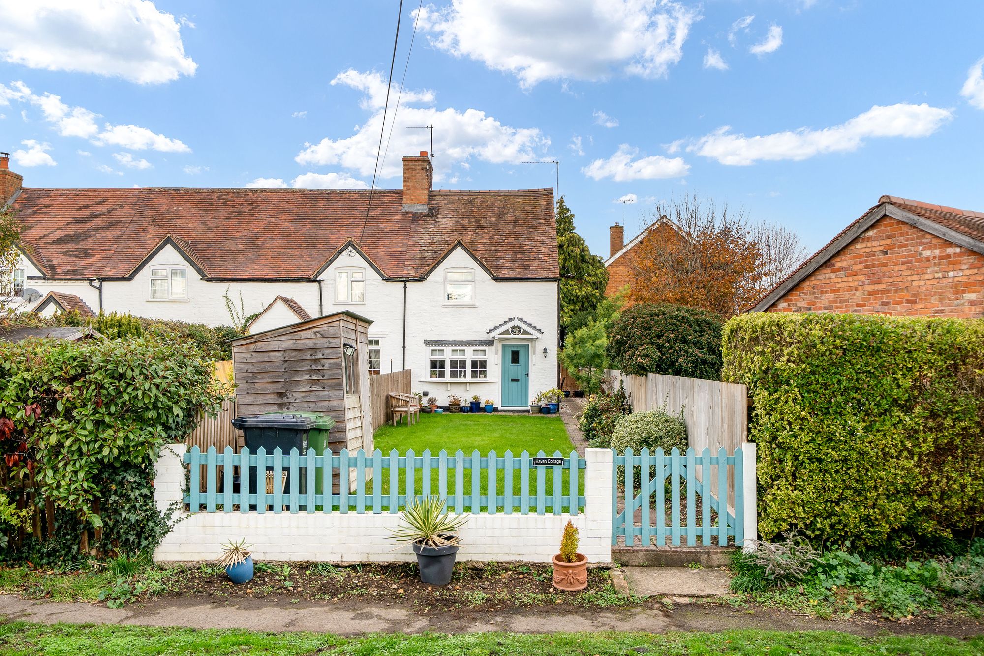 2 bed semi-detached cottage for sale in Farm Street, Pershore  - Property Image 1