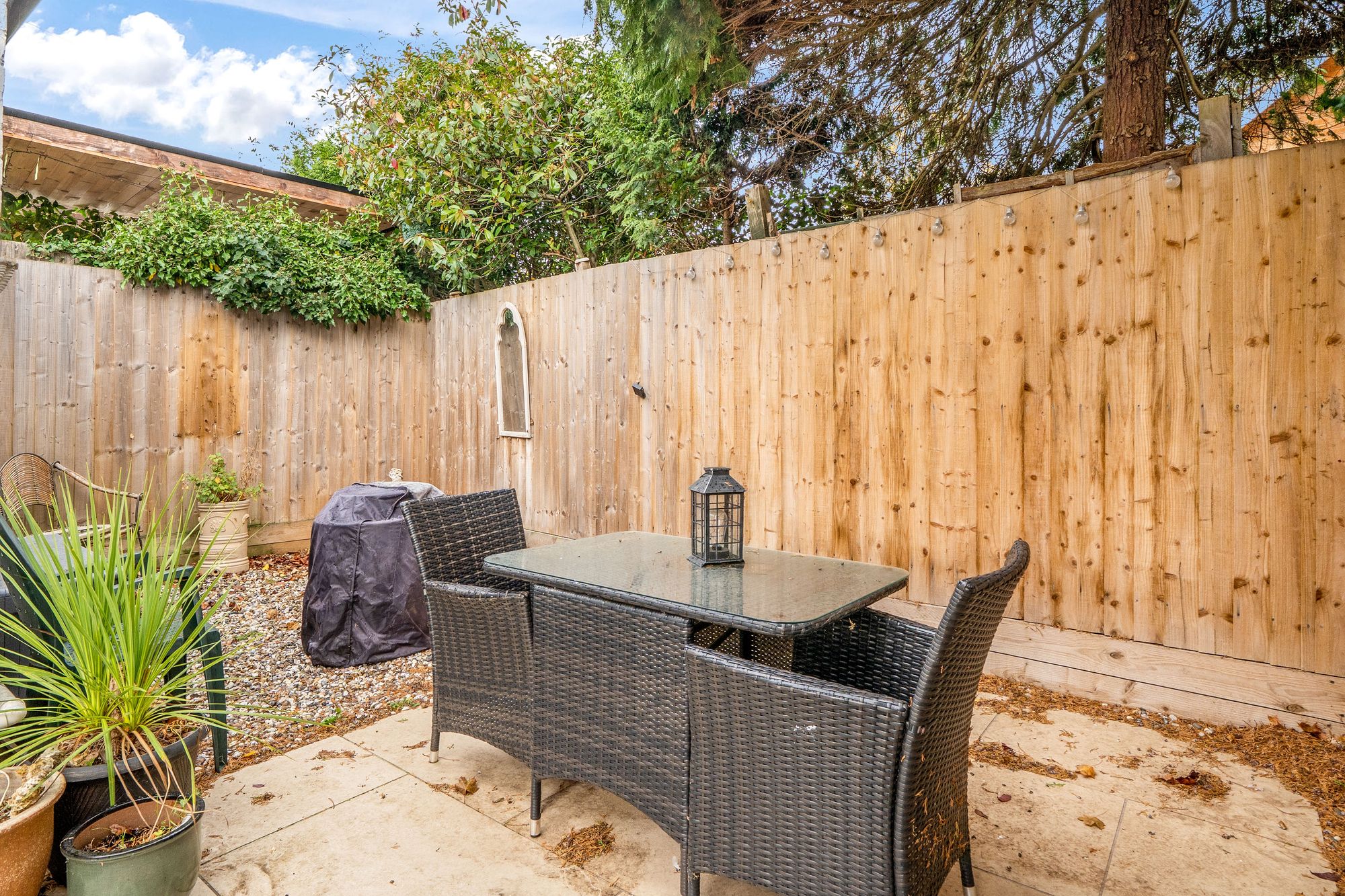 2 bed semi-detached cottage for sale in Farm Street, Pershore 14