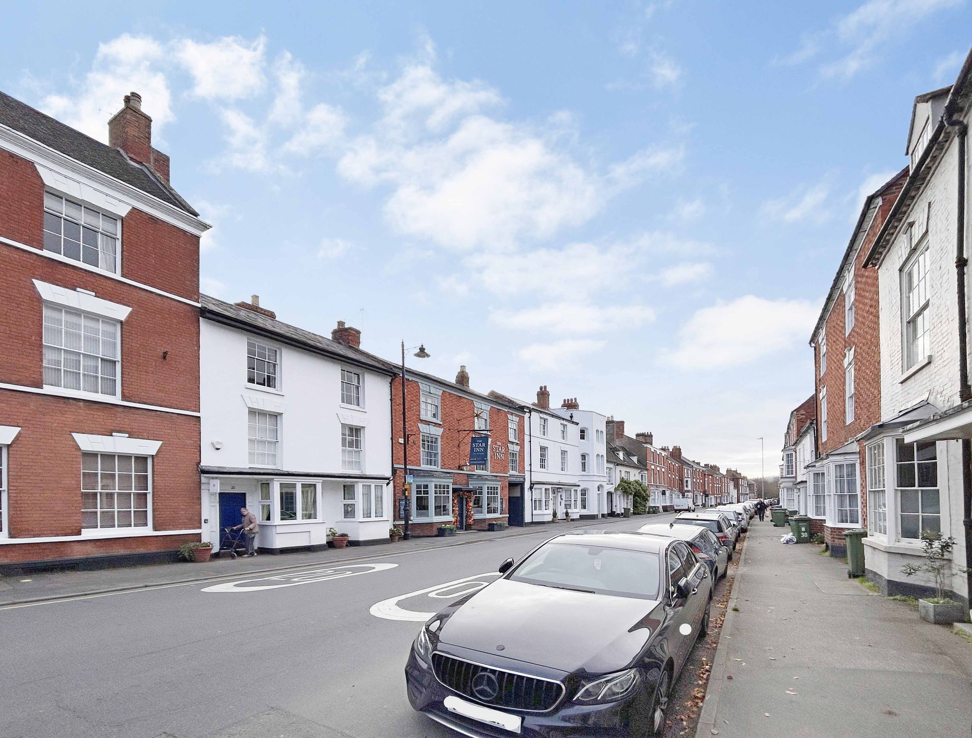 3 bed flat to rent in Bridge Street, Pershore  - Property Image 1