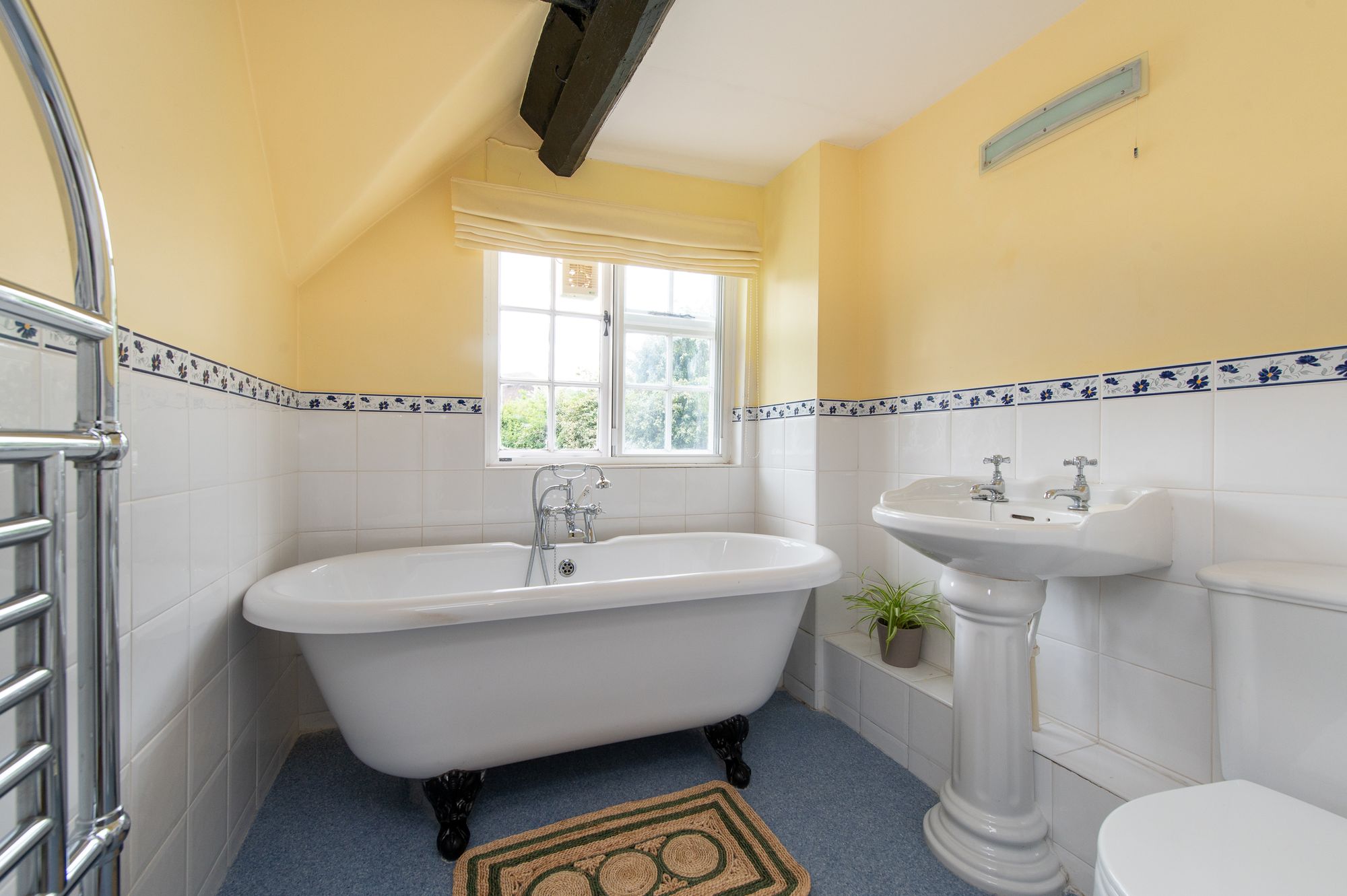 5 bed detached house for sale in Great Comberton, Pershore 12