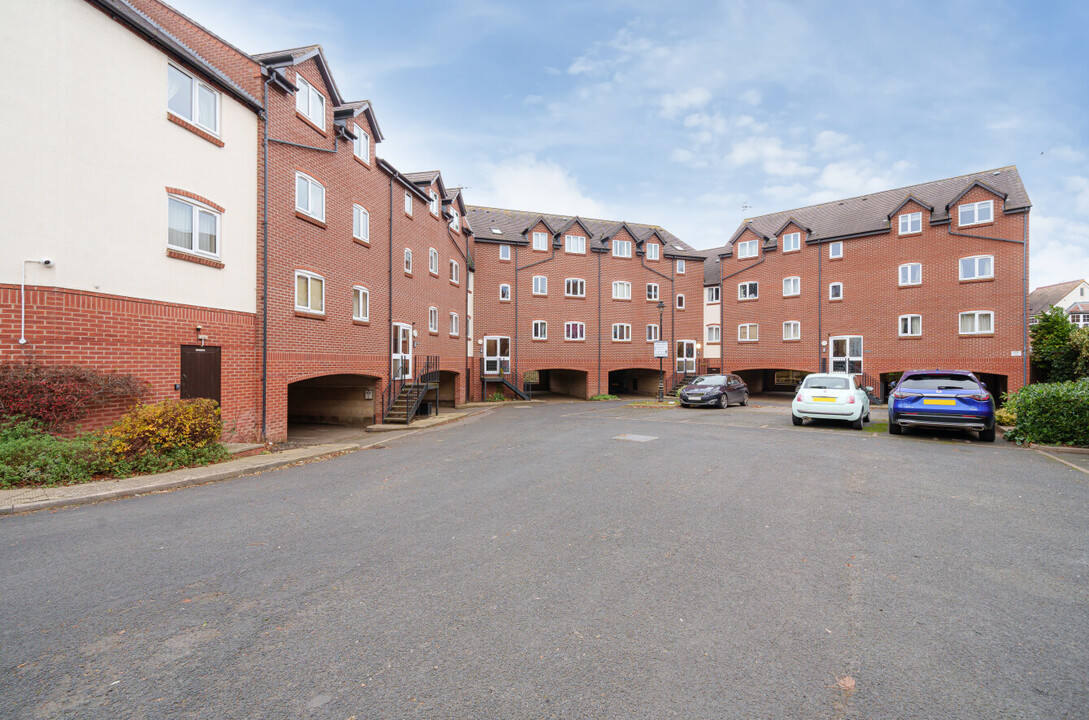 2 bed apartment for sale in Mortimers Quay, Evesham  - Property Image 10