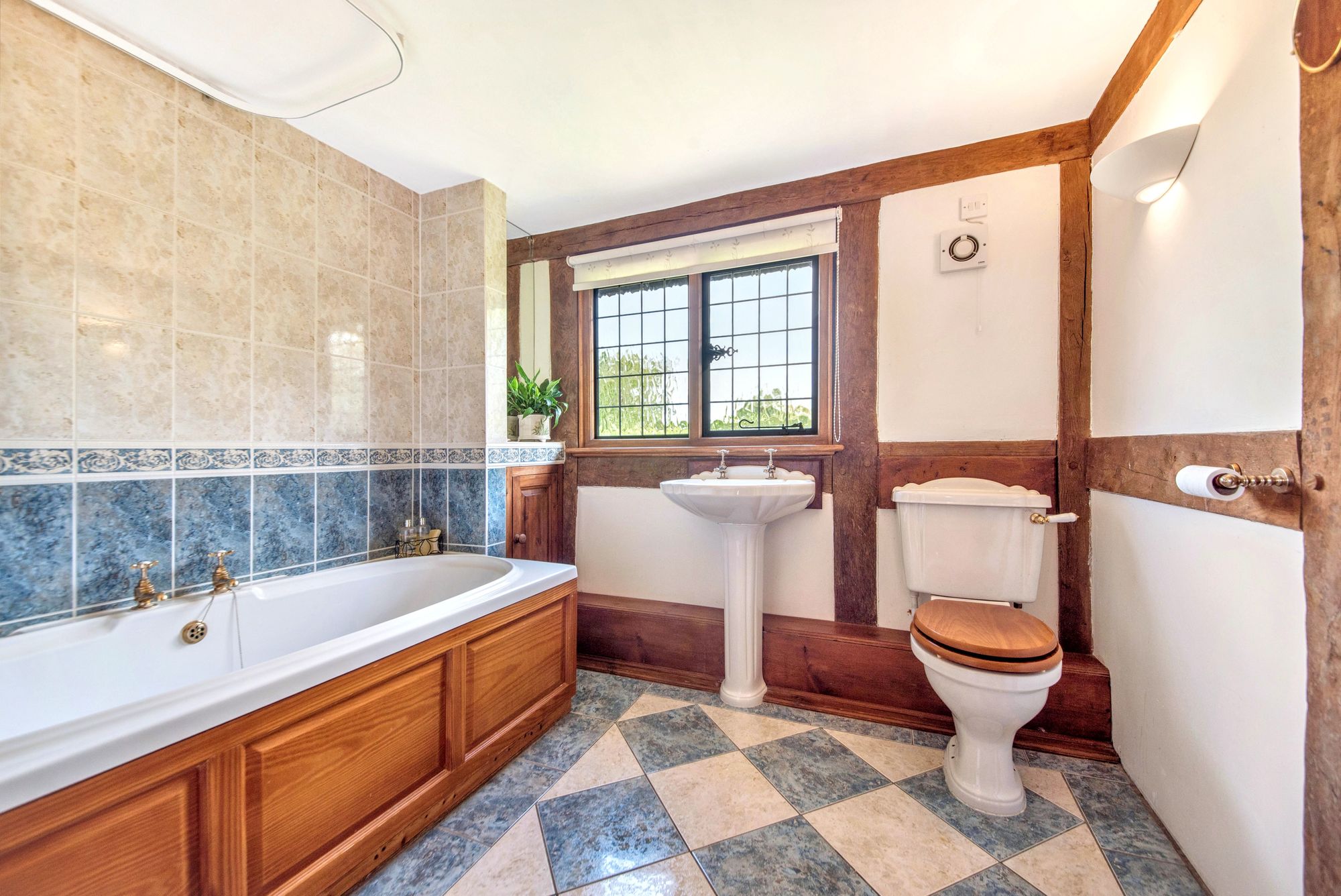 3 bed detached house for sale in Main Street, Pershore 14