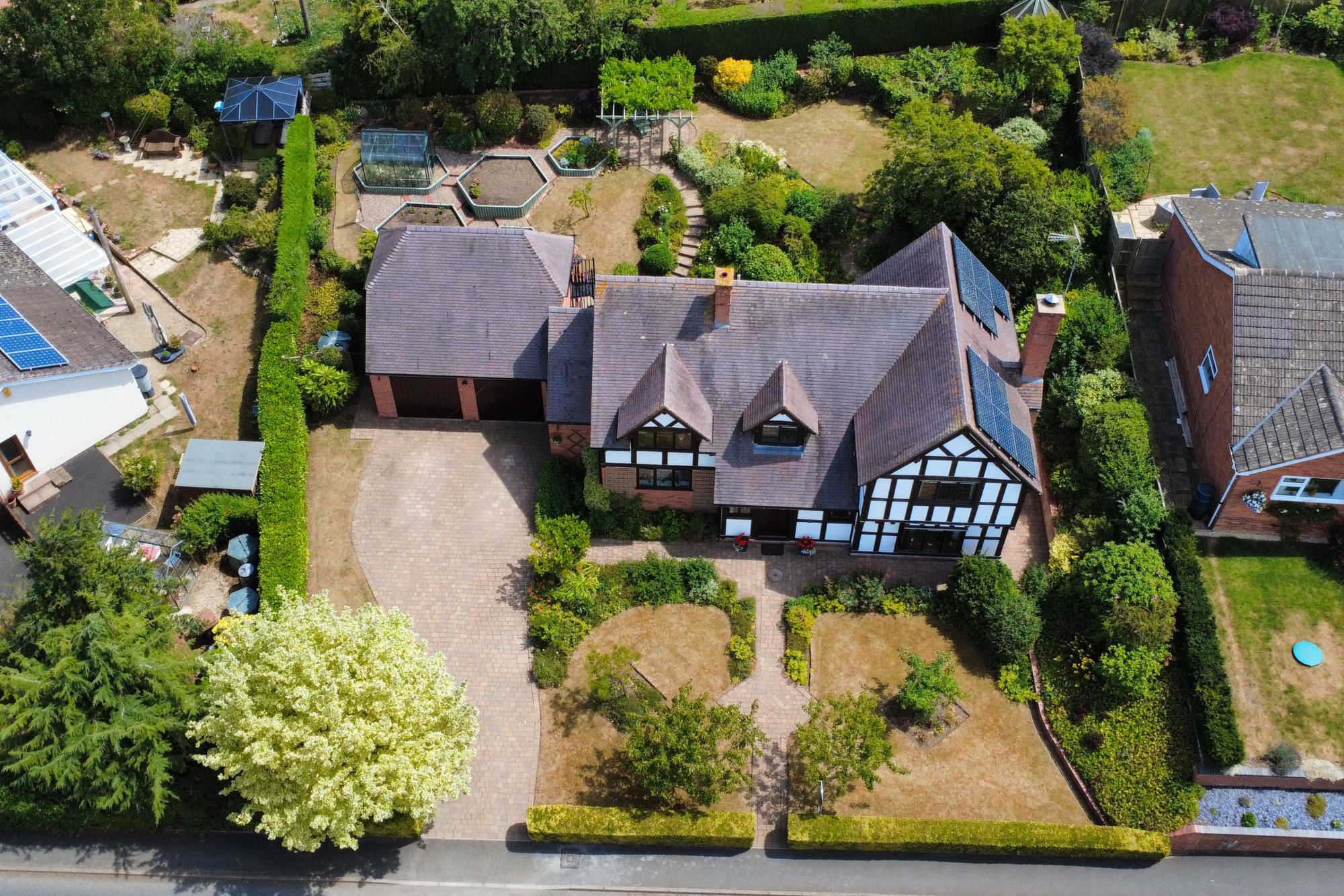 3 bed detached house for sale in Main Street, Pershore  - Property Image 2