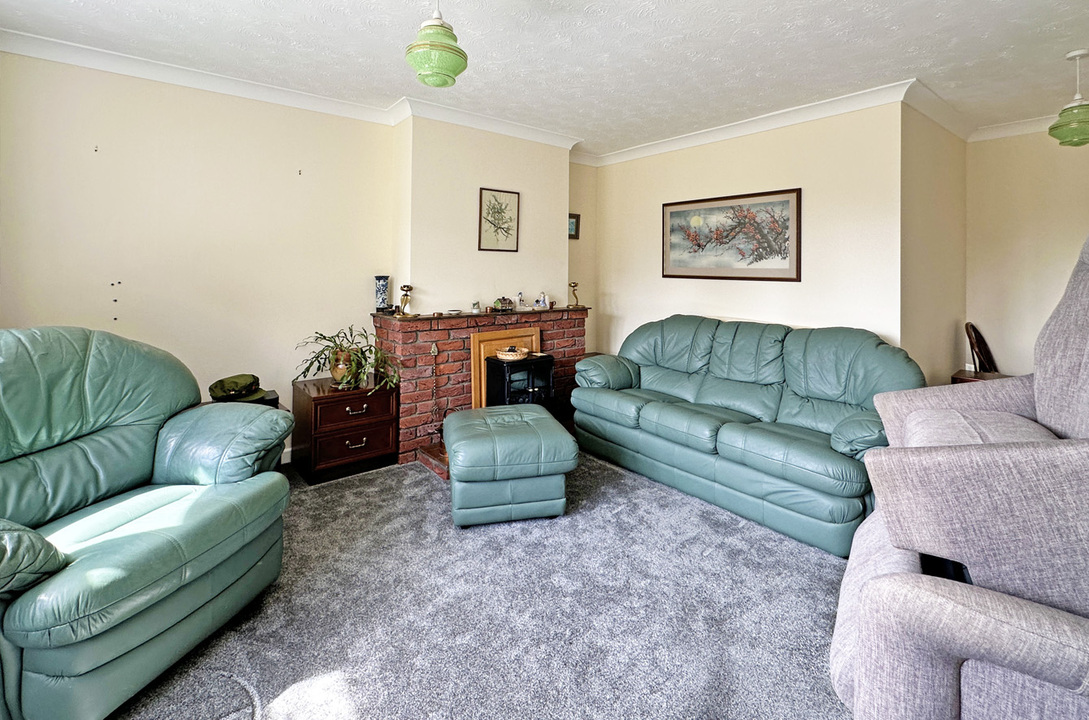 3 bed detached bungalow for sale in Blacksmiths Lane, Pershore  - Property Image 3