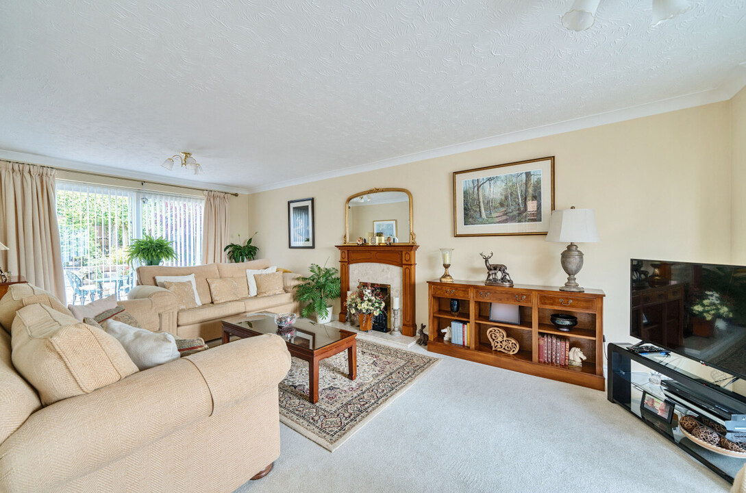 4 bed detached house for sale in Conningsby Drive, Pershore  - Property Image 2