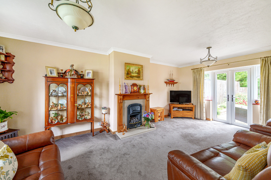 3 bed semi-detached house for sale in Sebright Avenue, Worcester  - Property Image 5