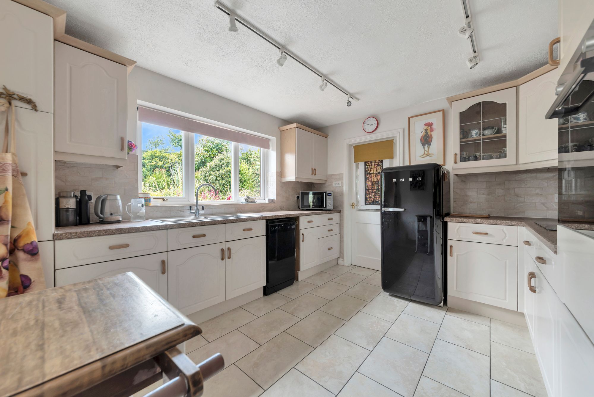 3 bed detached bungalow for sale in Crown Lane, Worcester  - Property Image 3