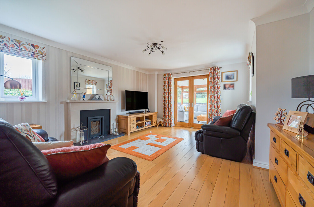 3 bed detached house for sale in Defford, Worcester  - Property Image 6