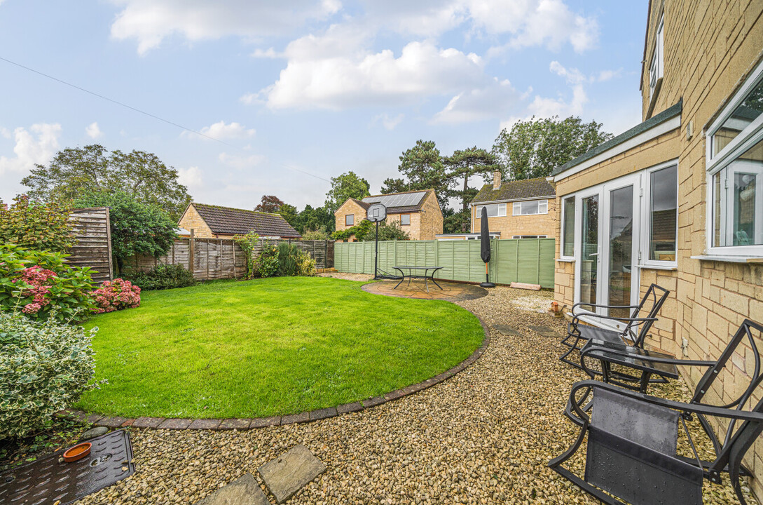 4 bed detached house for sale in Oak Gardens, Tewkesbury  - Property Image 17