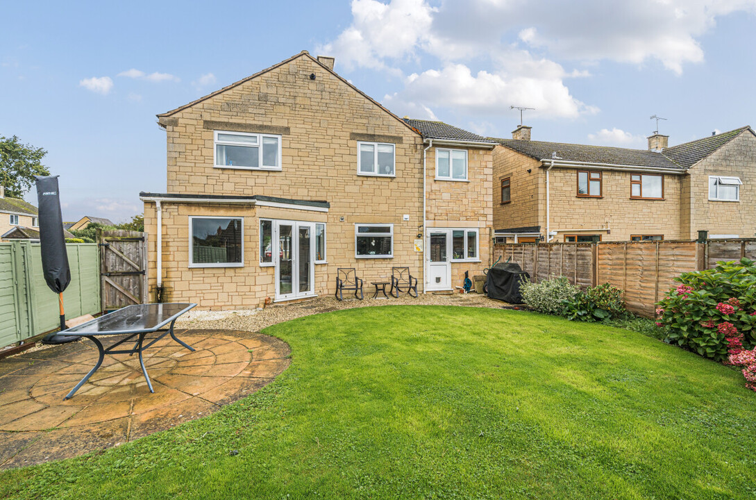 4 bed detached house for sale in Oak Gardens, Tewkesbury  - Property Image 19