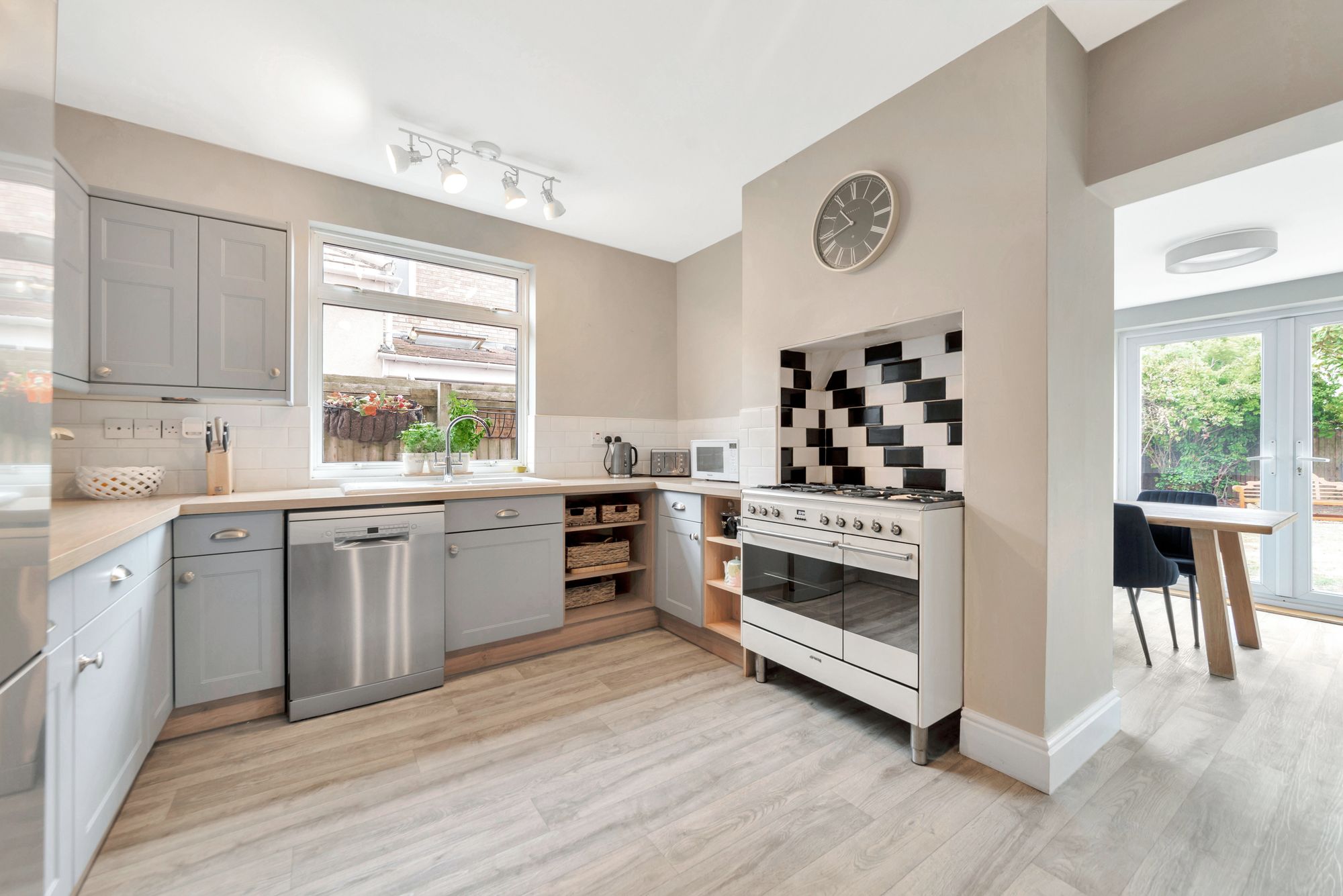 5 bed detached house for sale in Broadway Lane, Pershore 6