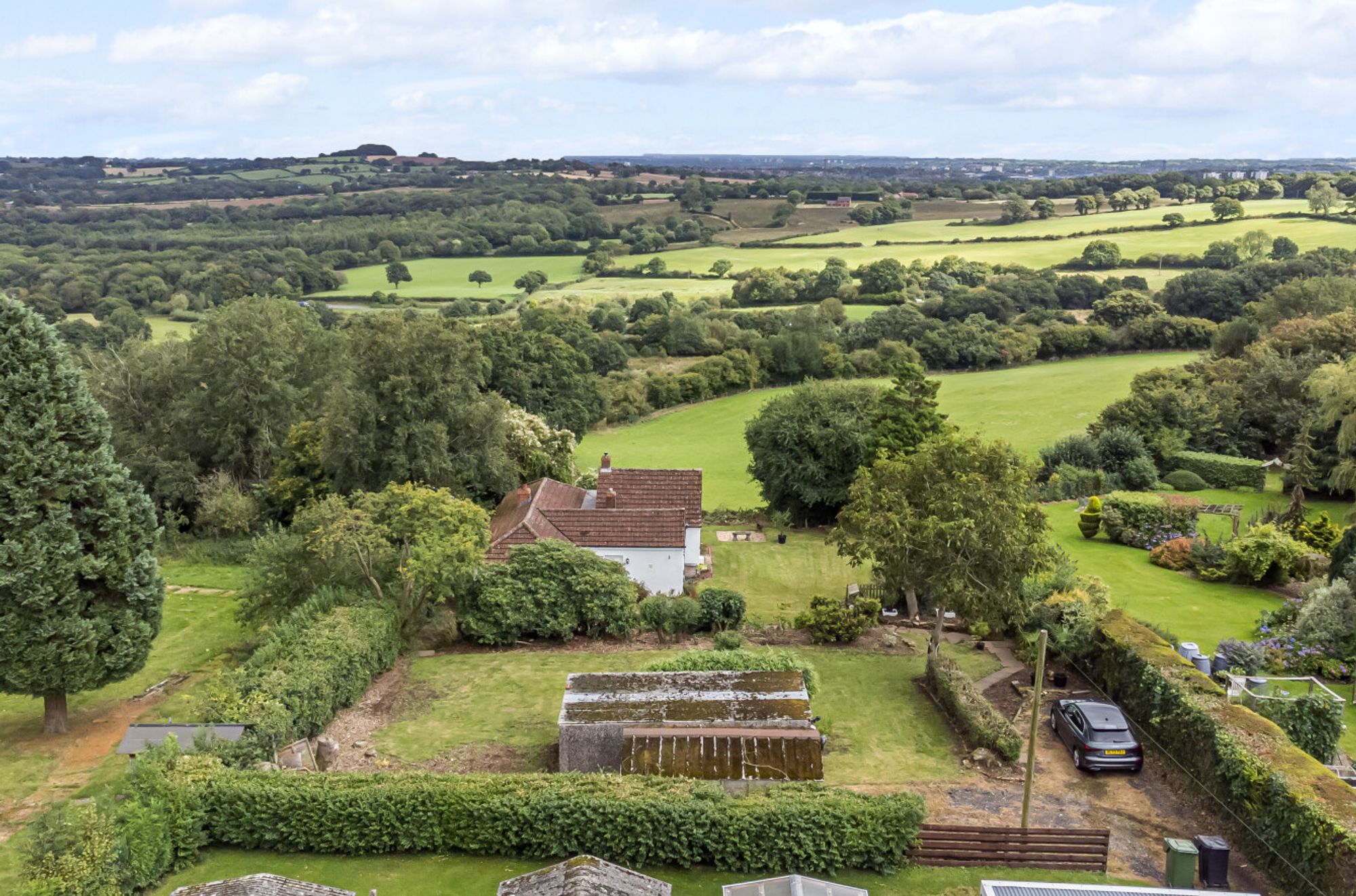 3 bed detached bungalow for sale in Bromsgrove Road, Halesowen  - Property Image 1