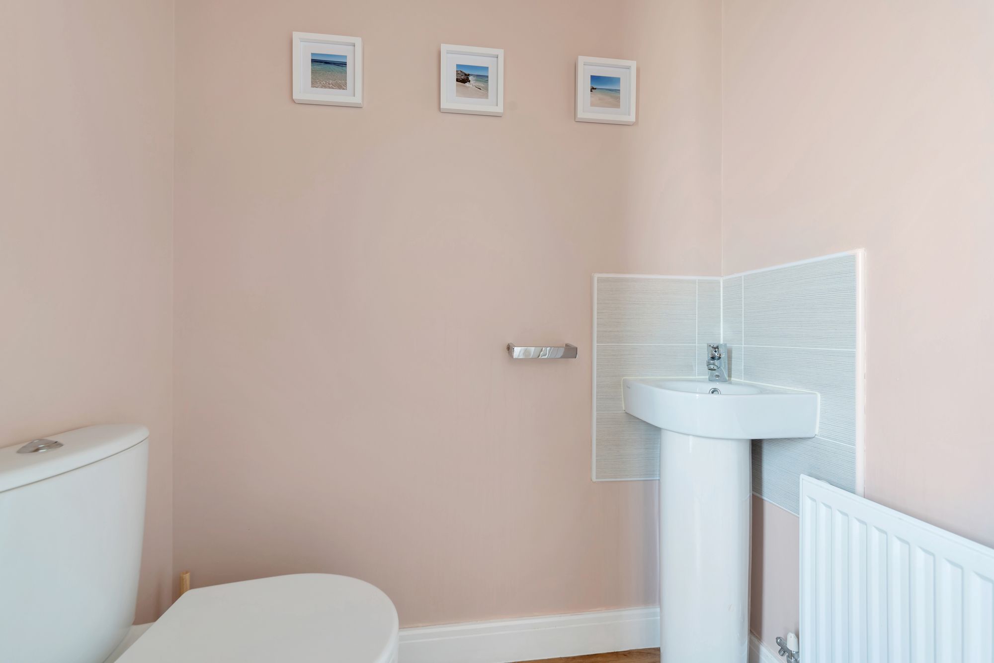 3 bed detached house for sale in Skylark Drive, Pershore 6