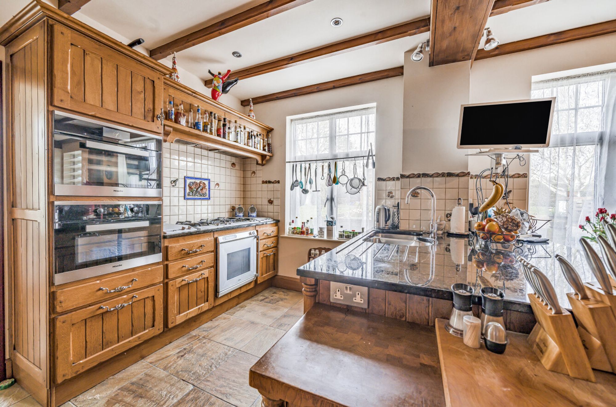 4 bed detached house for sale in Evesham Road, Pershore 2