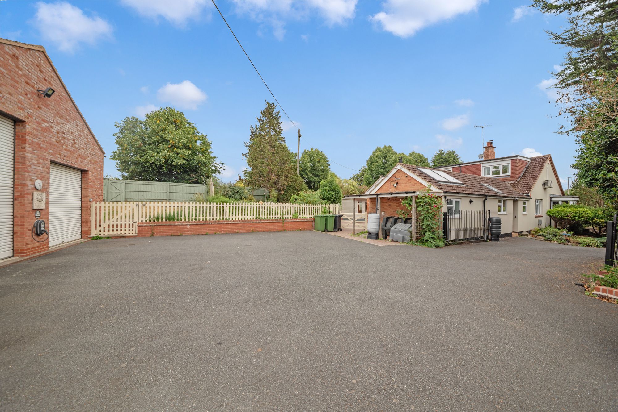 5 bed detached house for sale in Main Road, Pershore  - Property Image 19