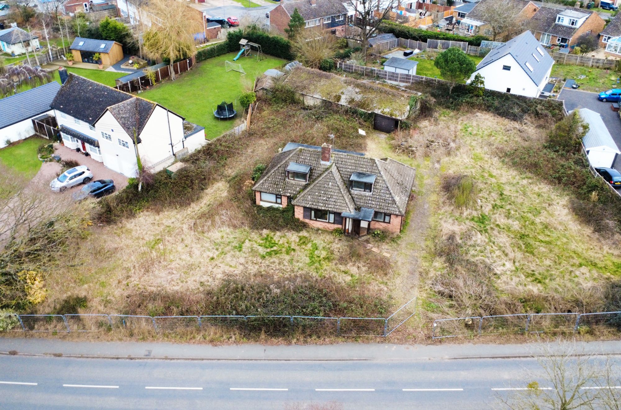 3 bed detached bungalow for sale in Stonebow Road, Pershore  - Property Image 1