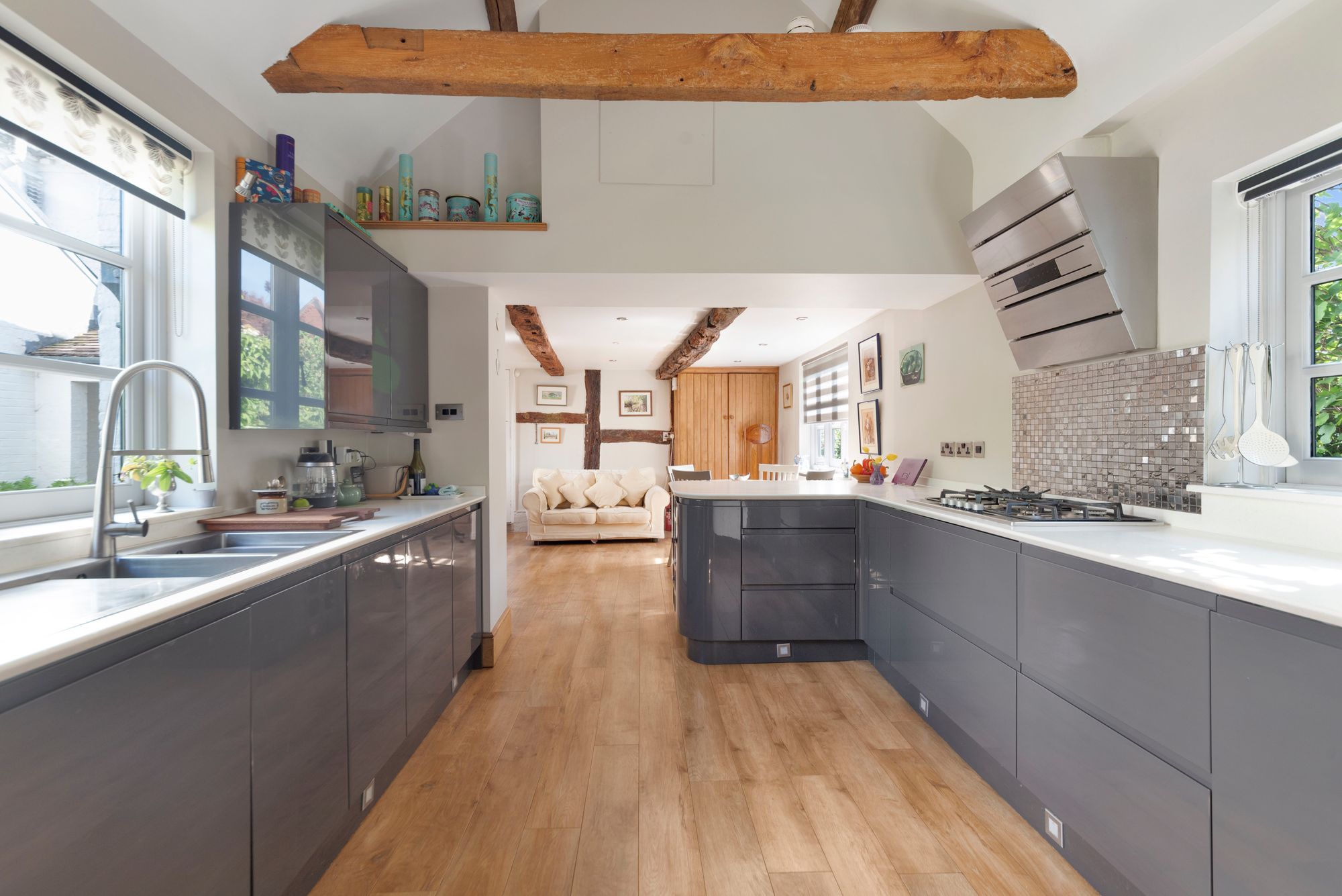 7 bed semi-detached house for sale in Main Road, Pershore  - Property Image 2