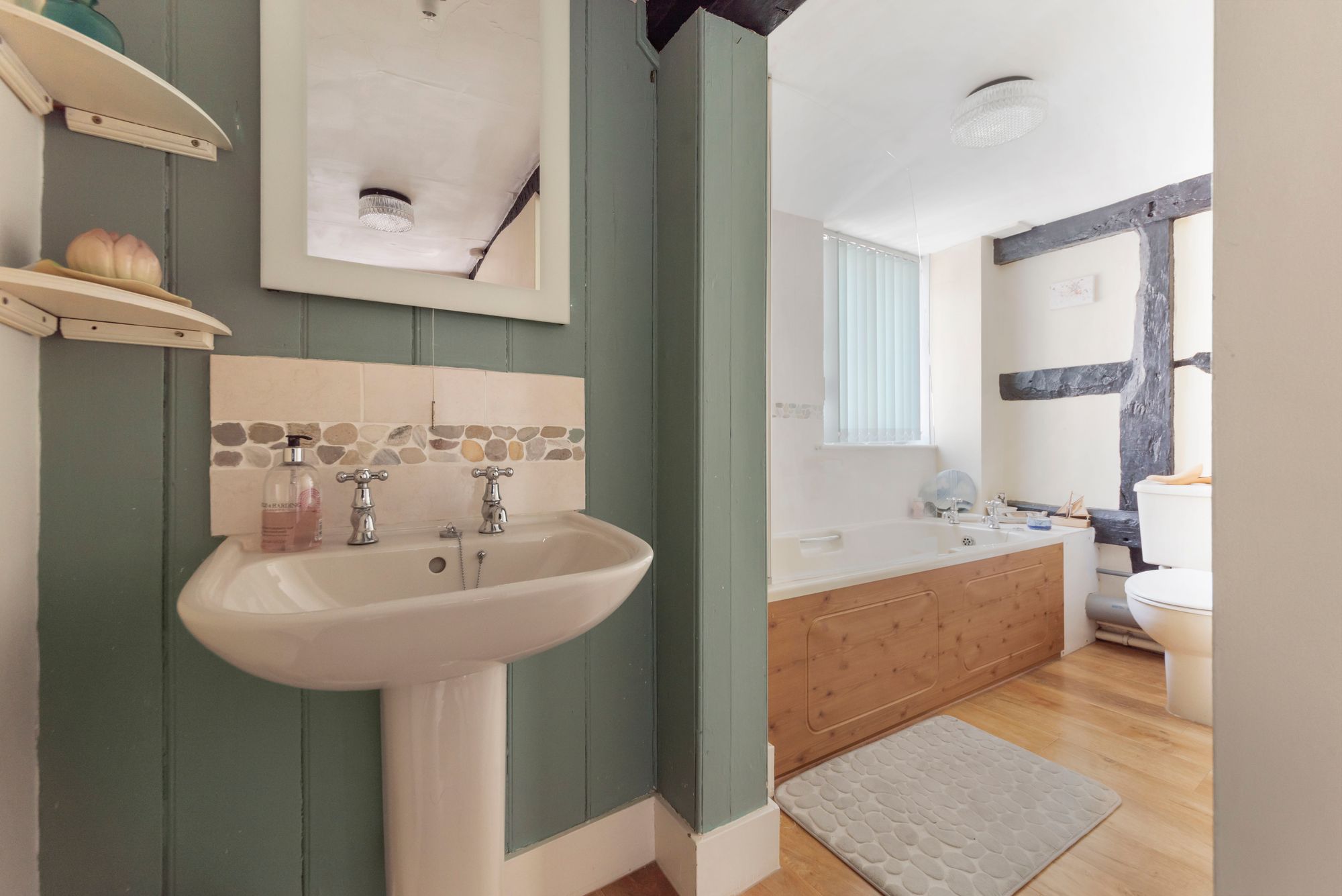 7 bed semi-detached house for sale in Main Road, Pershore  - Property Image 18
