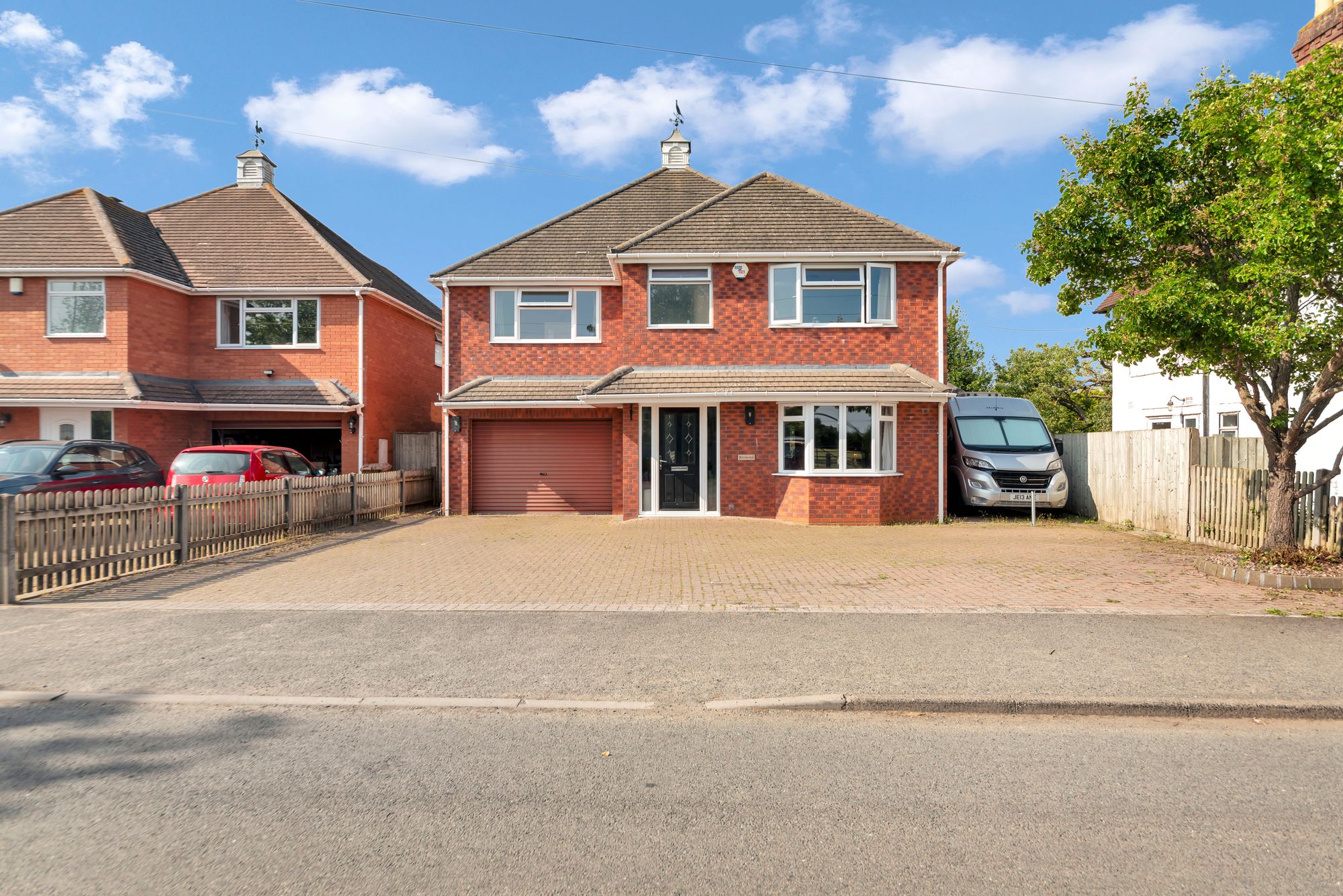 5 bed detached house for sale in Walcot Lane, Pershore, WR10