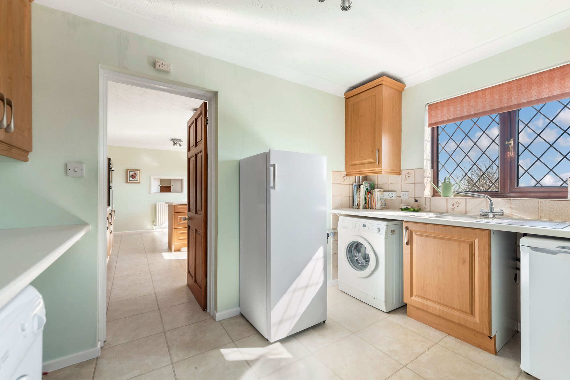 4 bed detached house for sale in Mount Pleasant, Pershore 3