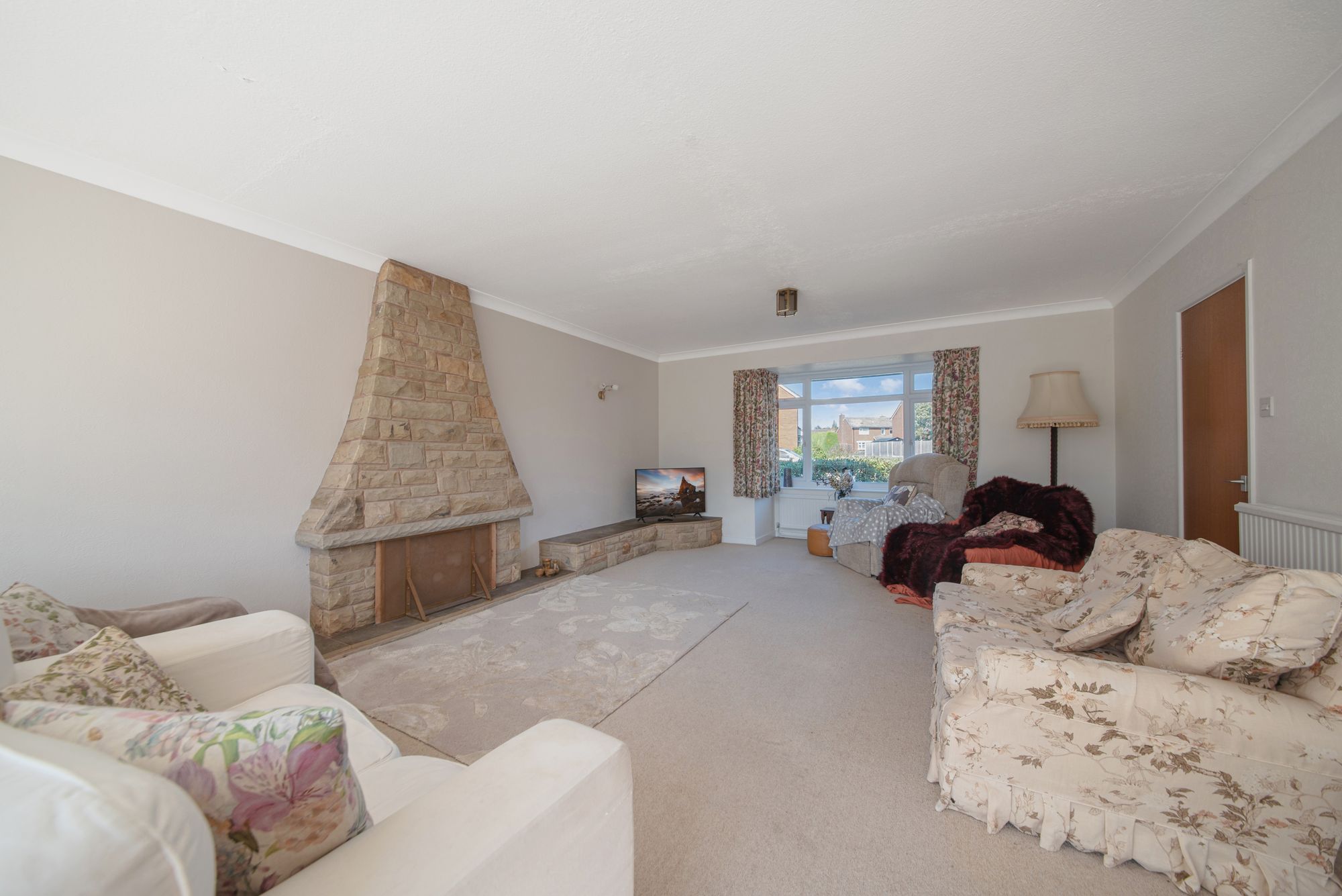 5 bed detached house for sale in Butt Furlong, Pershore 6