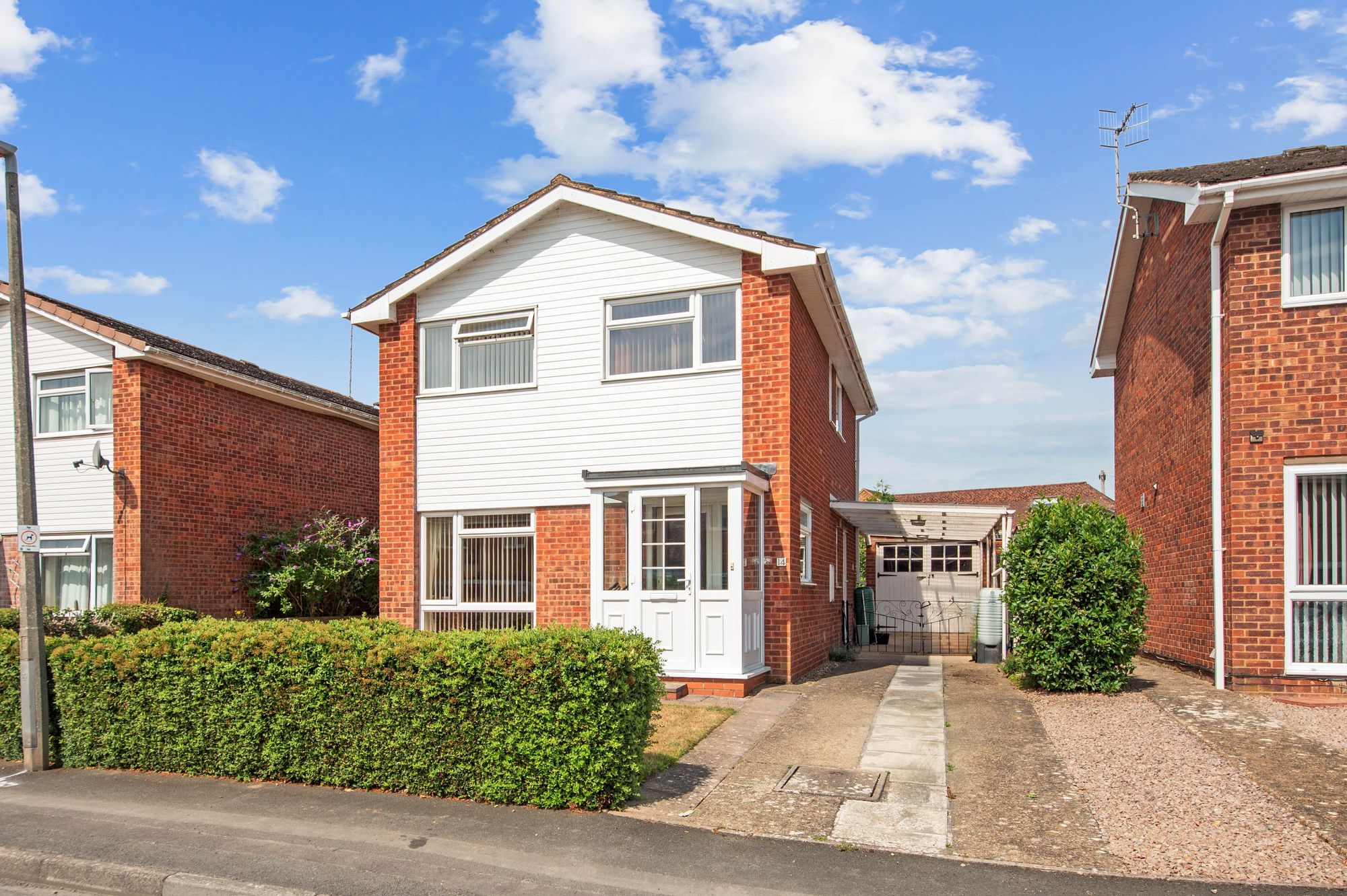 4 bed detached house for sale in Garden Stiles, Pershore  - Property Image 1
