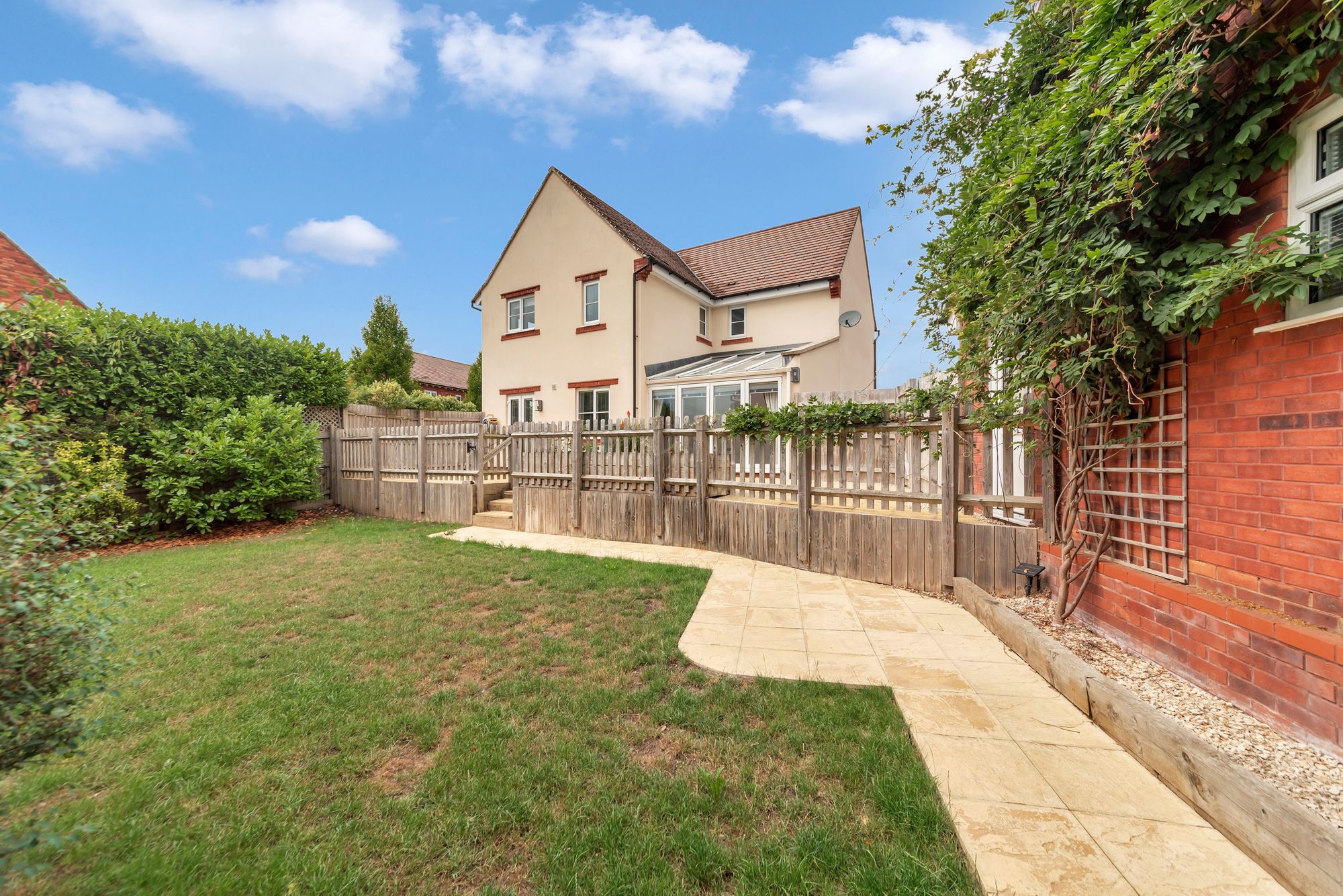 4 bed detached house for sale in Dowling Drive, Pershore 18