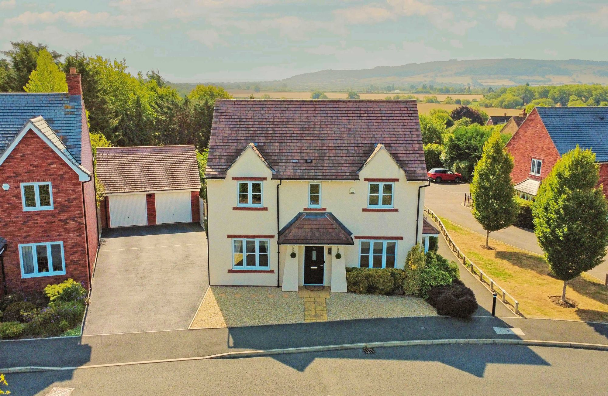 4 bed detached house for sale in Dowling Drive, Pershore  - Property Image 1