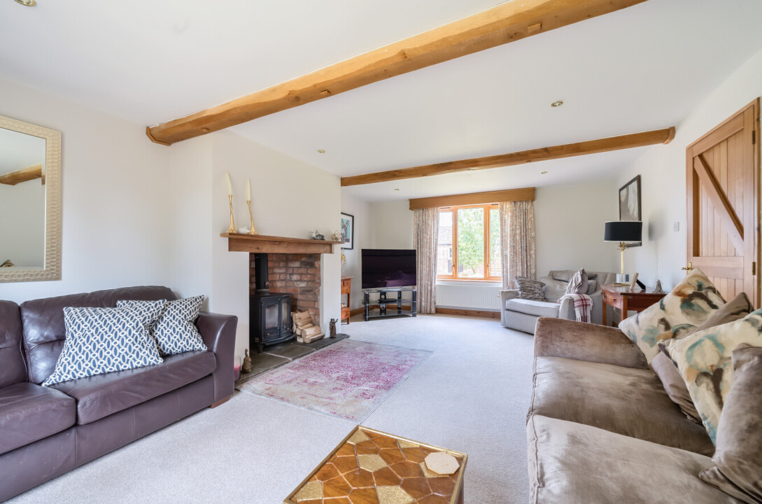 4 bed semi-detached house for sale in Pensham Fields, Pershore  - Property Image 5