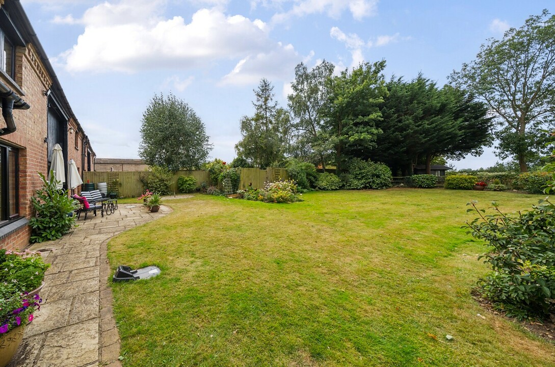 4 bed semi-detached house for sale in Pensham Fields, Pershore  - Property Image 18