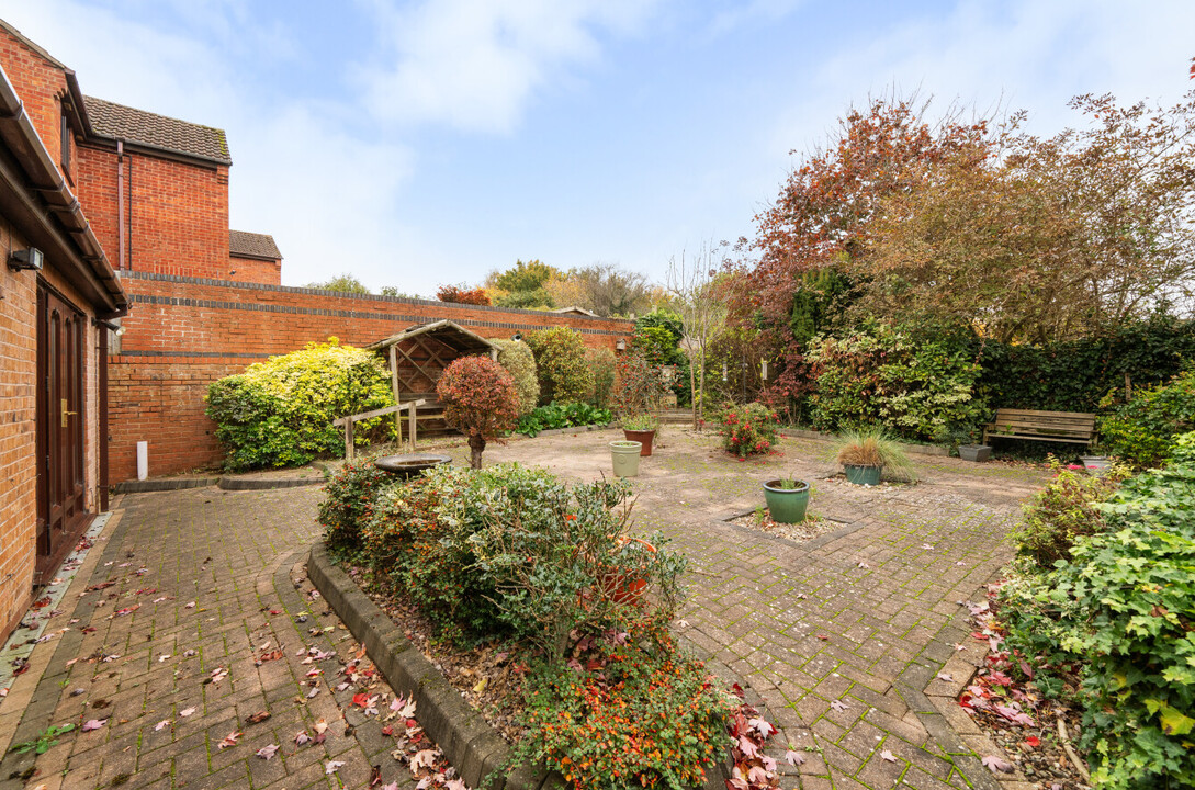 3 bed detached bungalow for sale in Box Tree Close, Defford  - Property Image 12