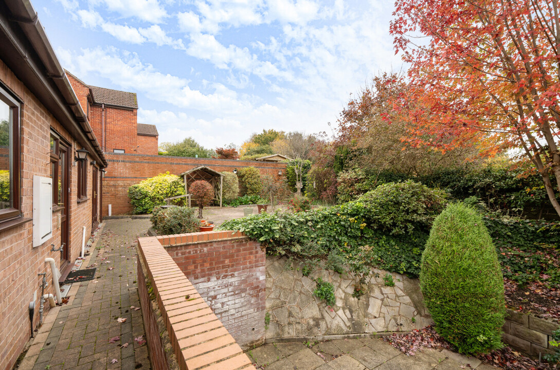 3 bed detached bungalow for sale in Box Tree Close, Defford  - Property Image 15