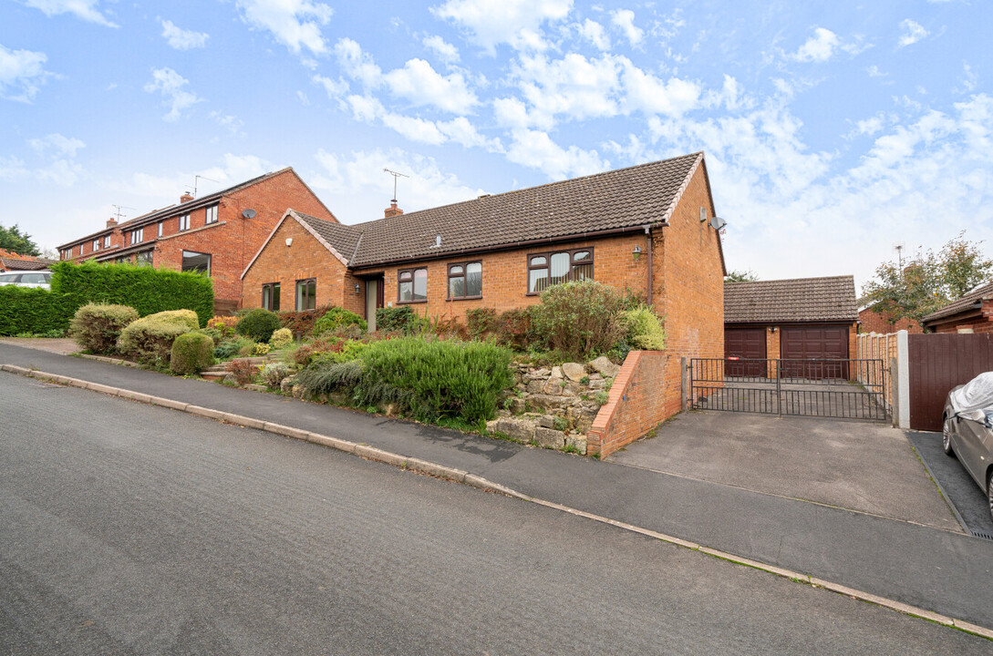 3 bed detached bungalow for sale in Box Tree Close, Defford  - Property Image 18