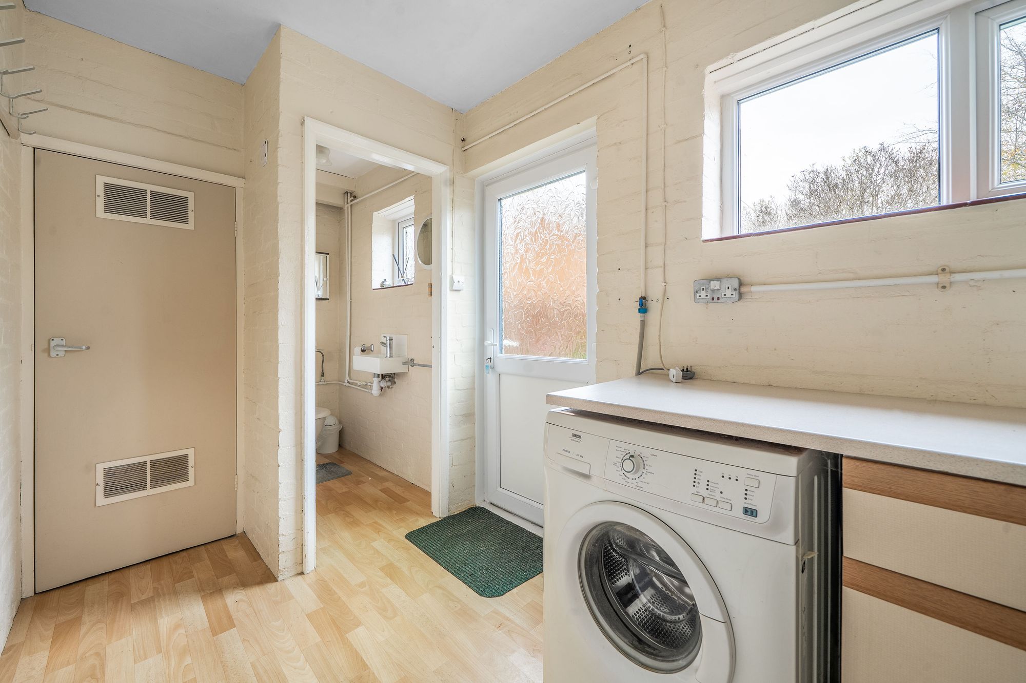 3 bed mid-terraced house for sale in Hands Orchard, Pershore 5