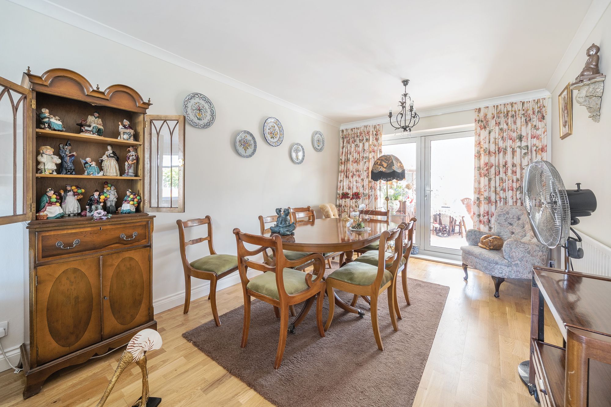 2 bed detached bungalow for sale in Windmeres, Evesham  - Property Image 4