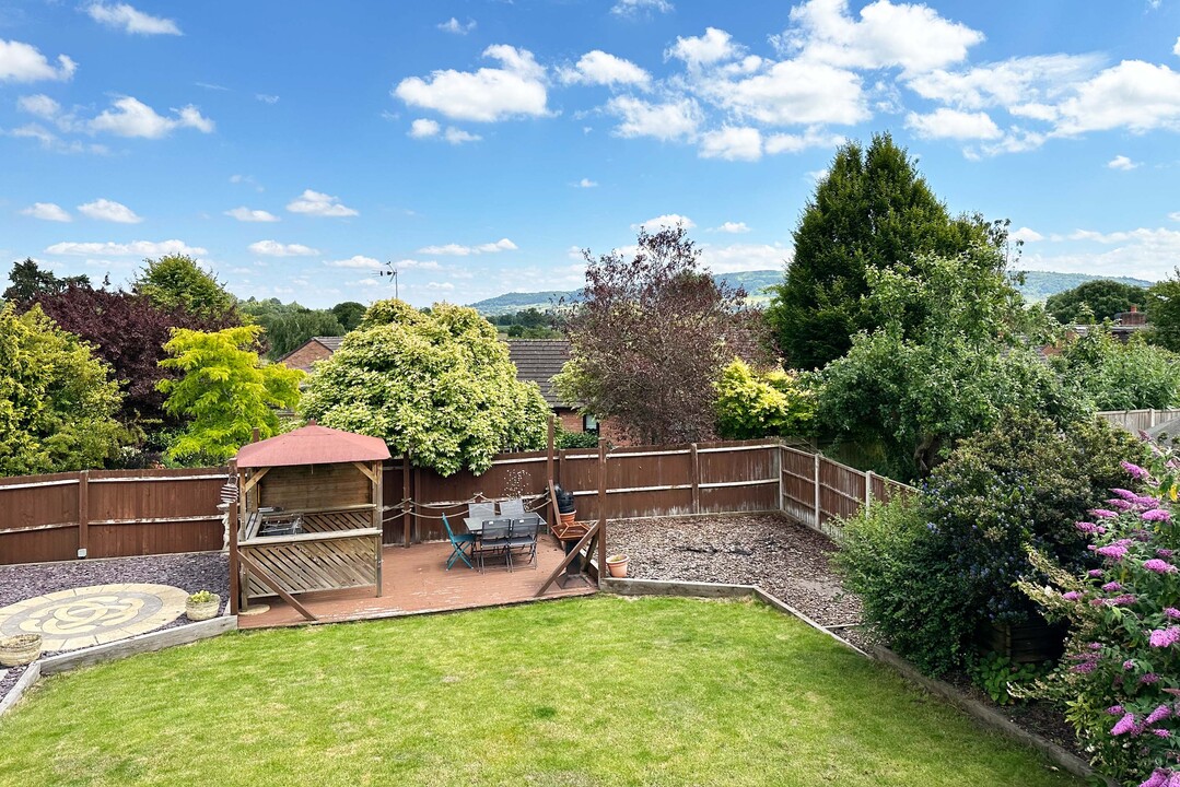 4 bed detached bungalow for sale in Upper Street, Defford  - Property Image 2