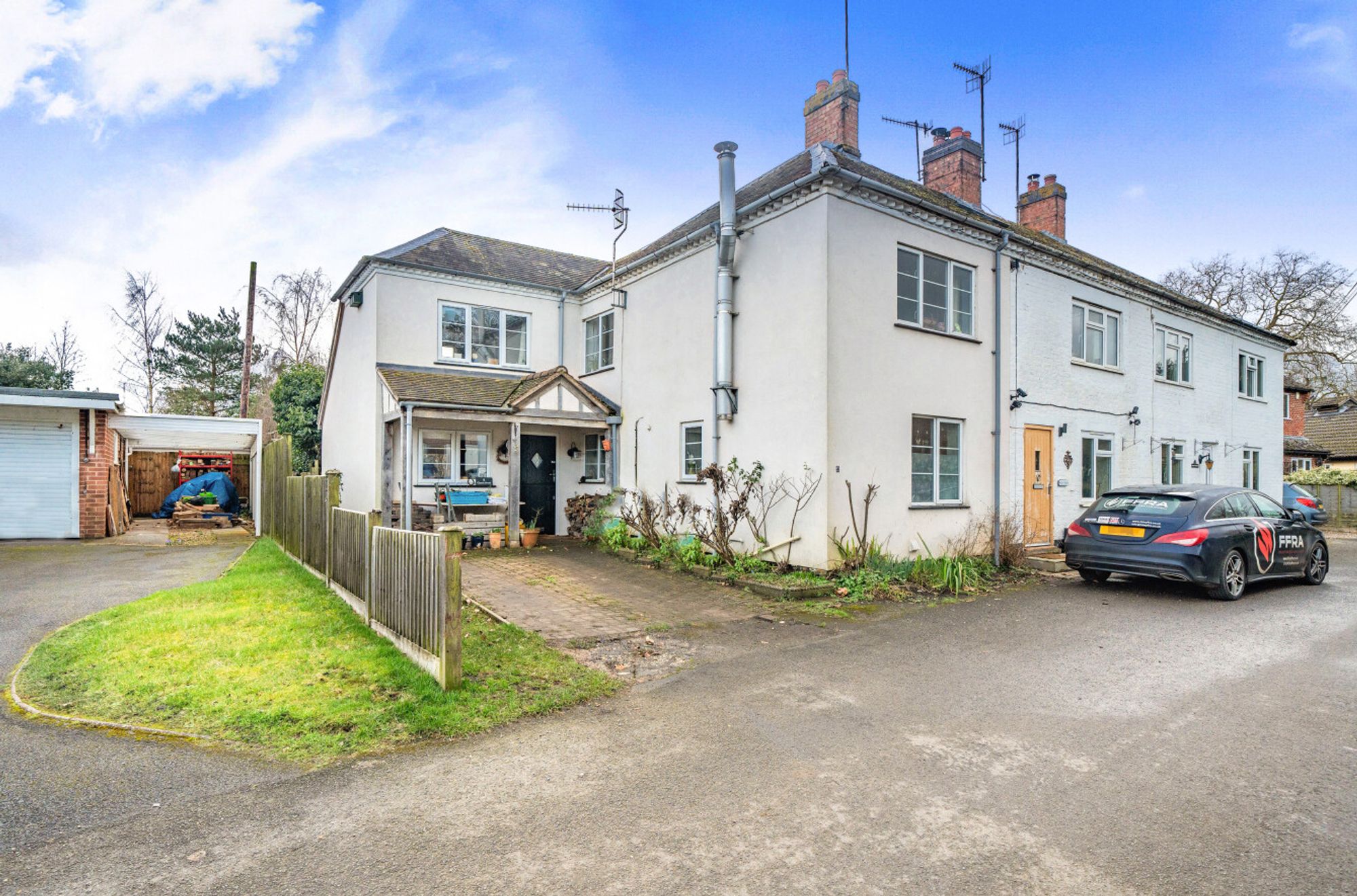 3 bed end of terrace house for sale in Church Street, Pershore  - Property Image 1