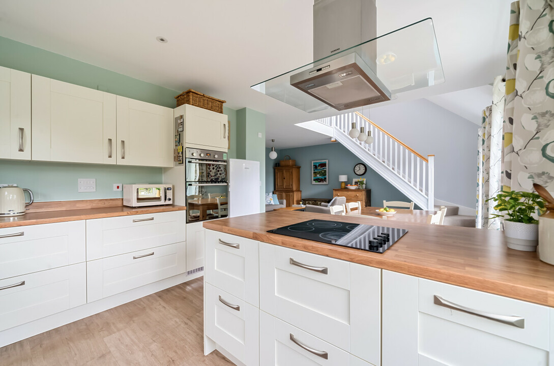 4 bed detached house for sale in Pinvin, Pershore  - Property Image 3