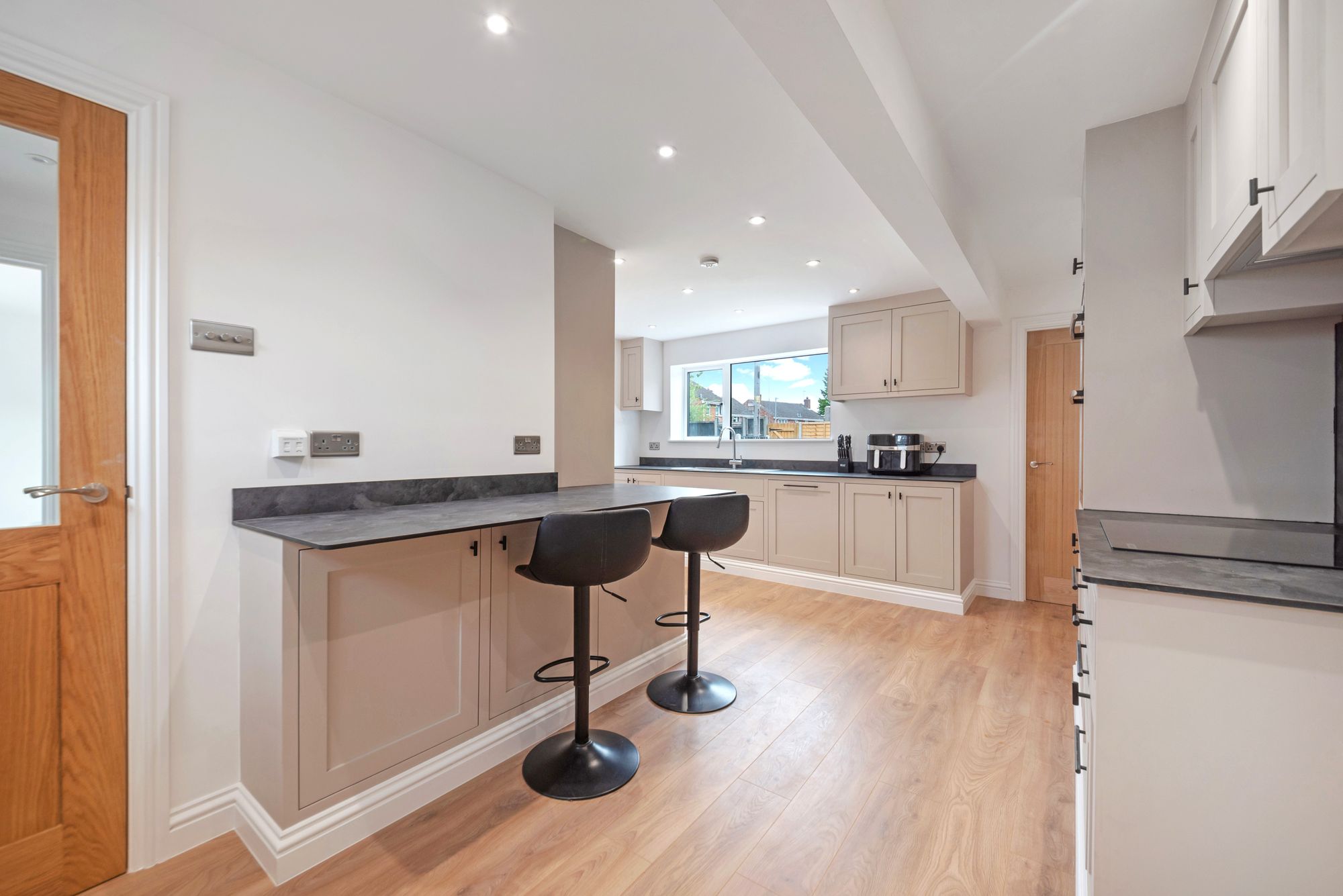3 bed terraced house for sale in Orchard Grove, Worcester  - Property Image 3