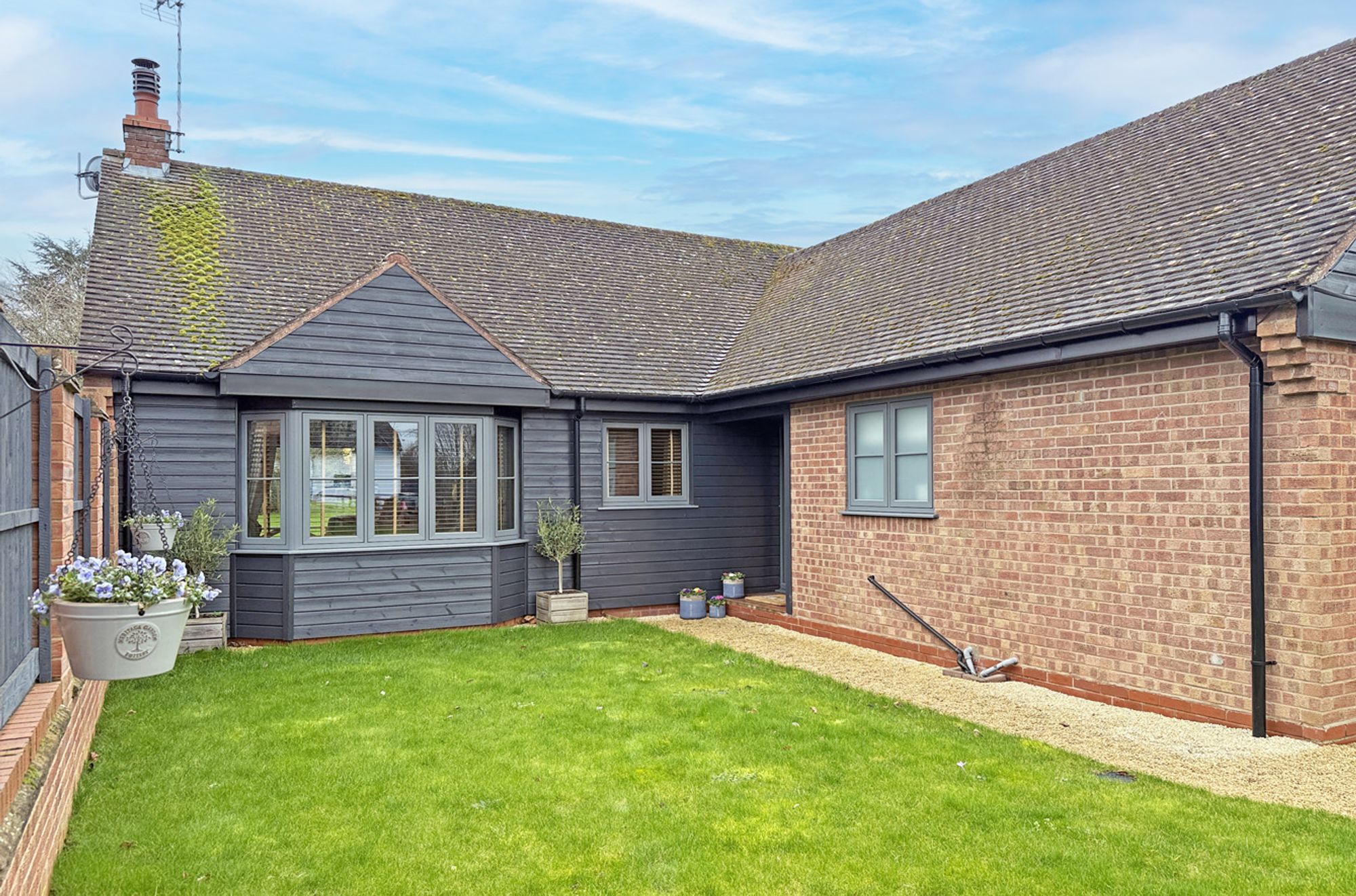 3 bed detached bungalow for sale in Field Barn Lane, Pershore  - Property Image 2