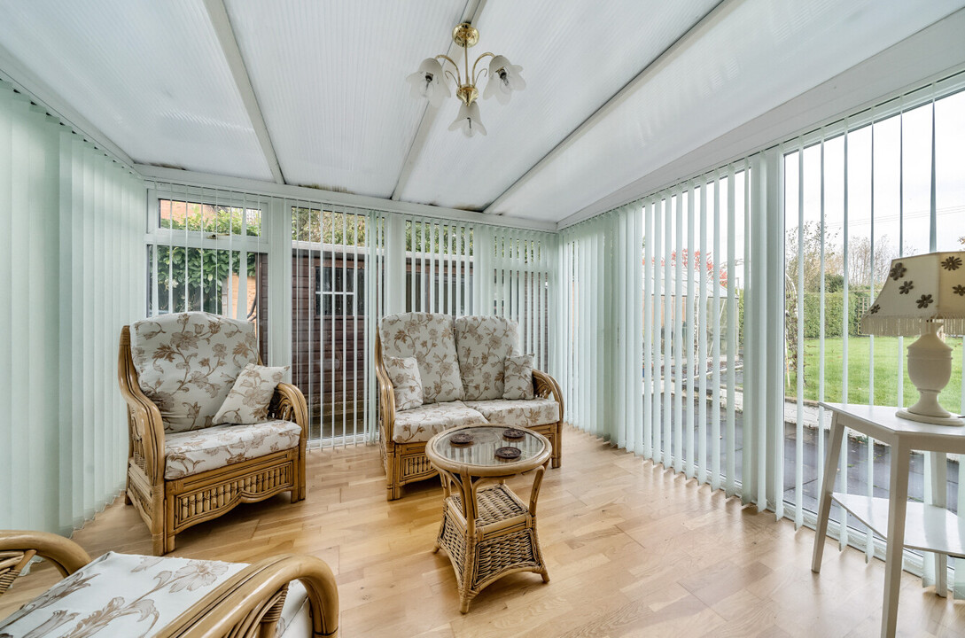 4 bed detached bungalow for sale in Station Road, Evesham  - Property Image 6