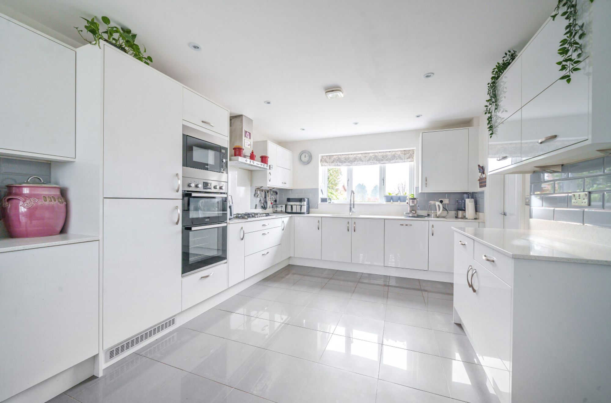 4 bed detached house for sale in Blacksmiths Lane, Pershore  - Property Image 2