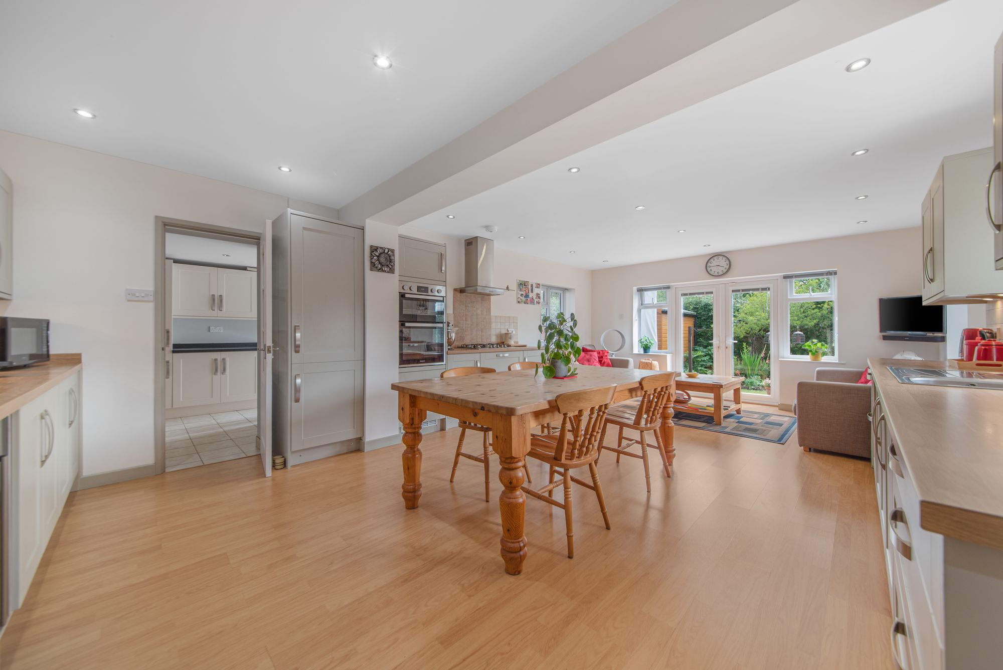2 bed detached bungalow for sale in Orchard Drive, Pershore  - Property Image 2